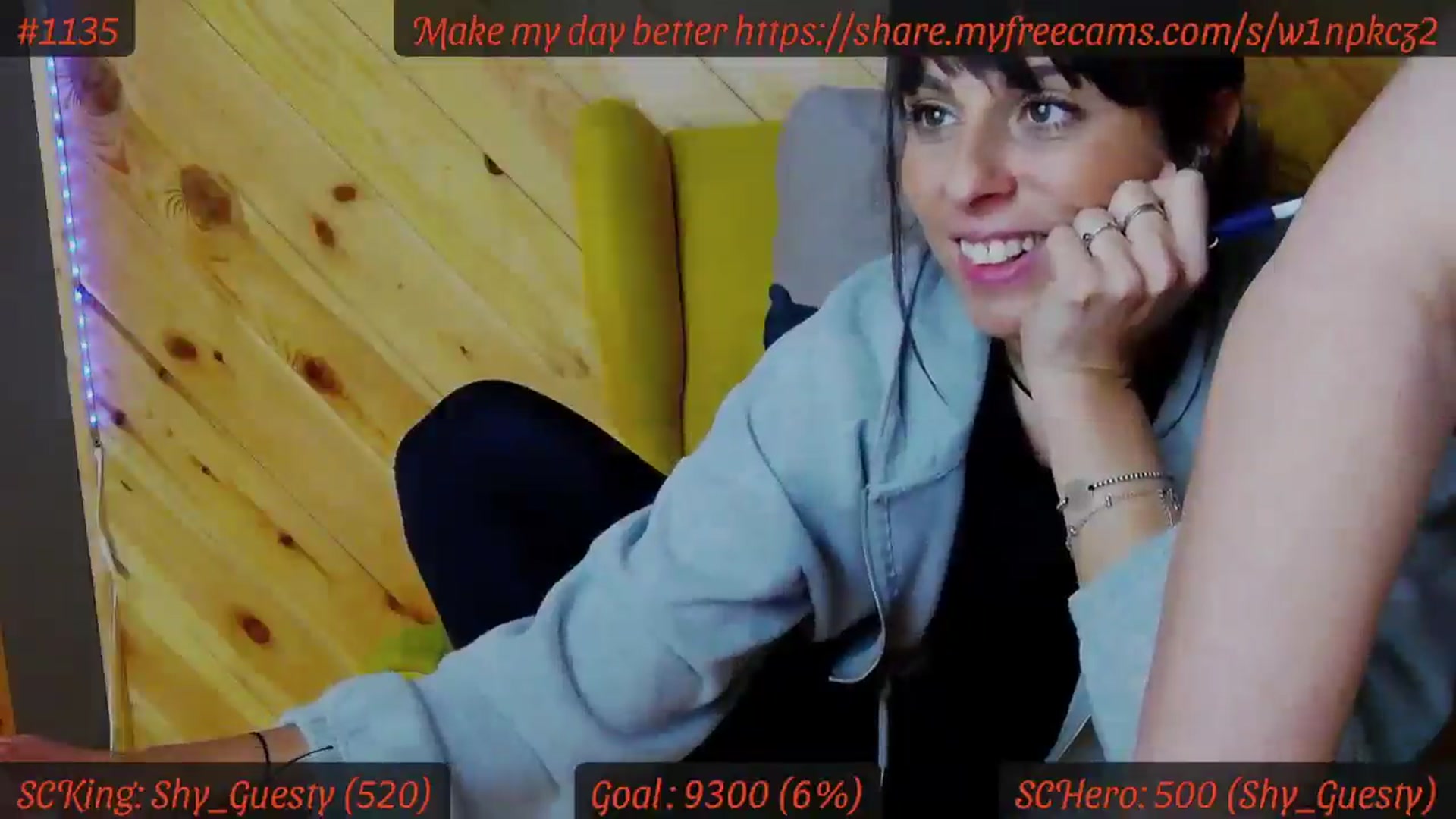 Gallery image thumbnail from SensualCrissa's myfreecams stream on, 11/17/2025, 12:53 image 4 of 20