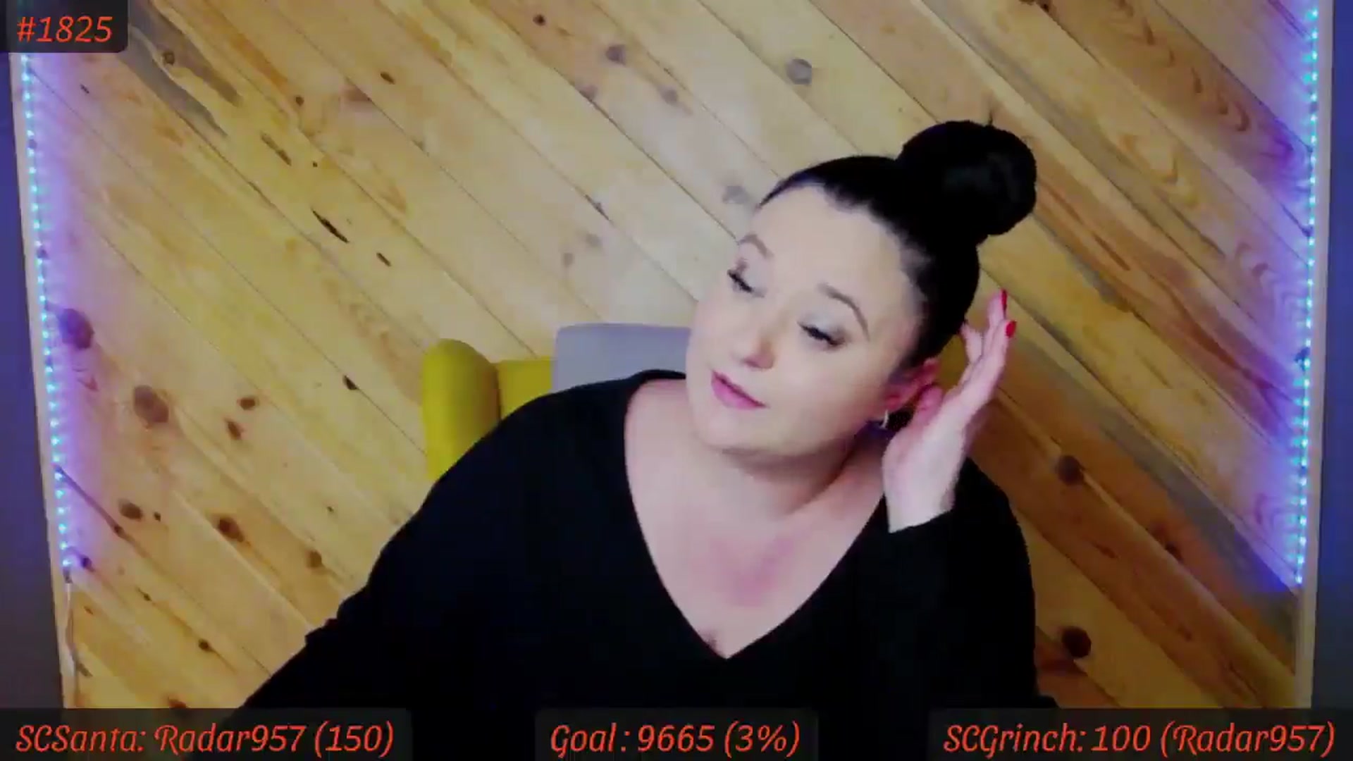 Gallery image thumbnail from SensualCrissa's myfreecams stream on, 12/11/2025, 11:55 image 3 of 20
