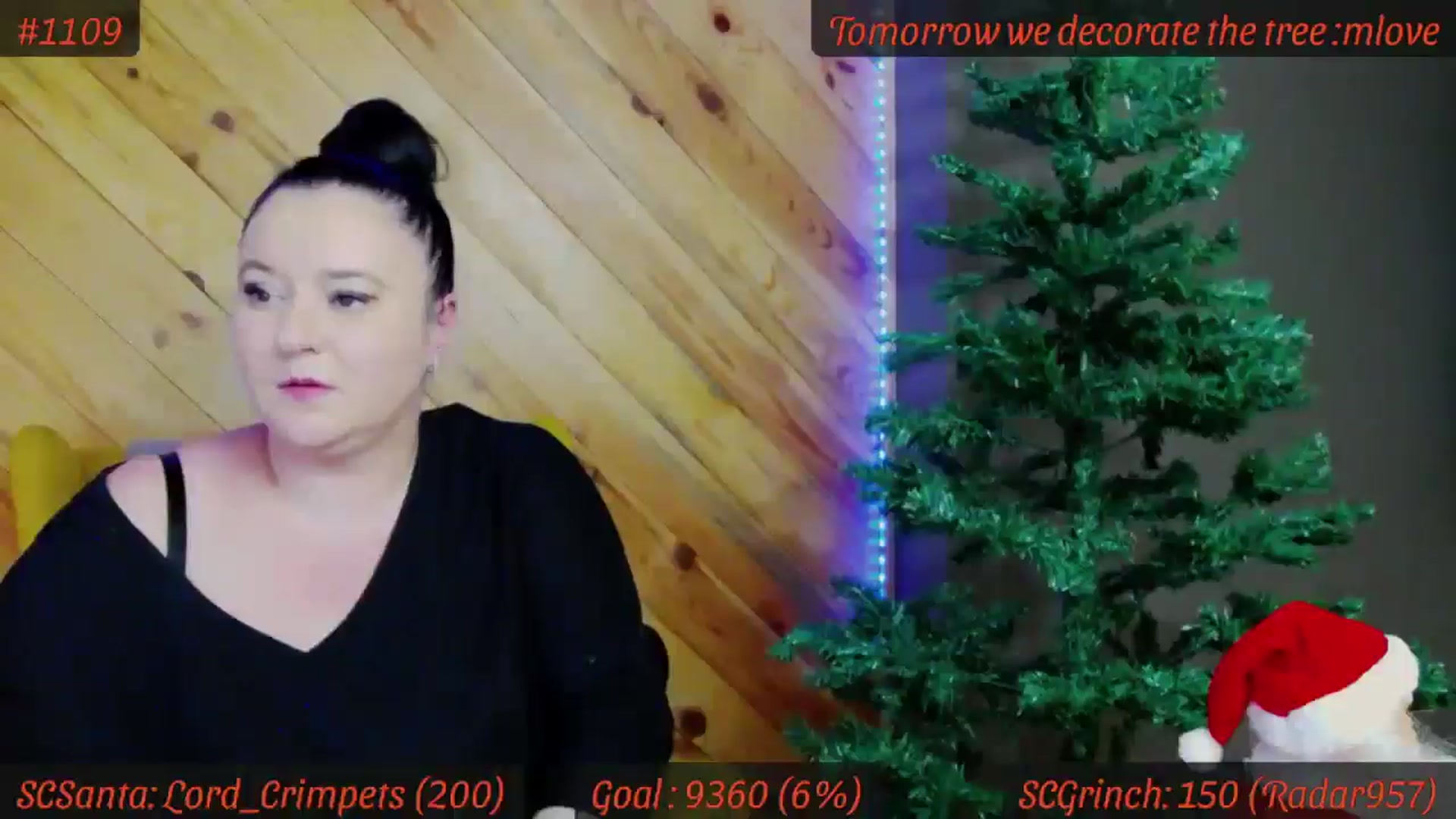 Gallery image thumbnail from SensualCrissa's myfreecams stream on, 12/19/2025, 12:54 image 7 of 20