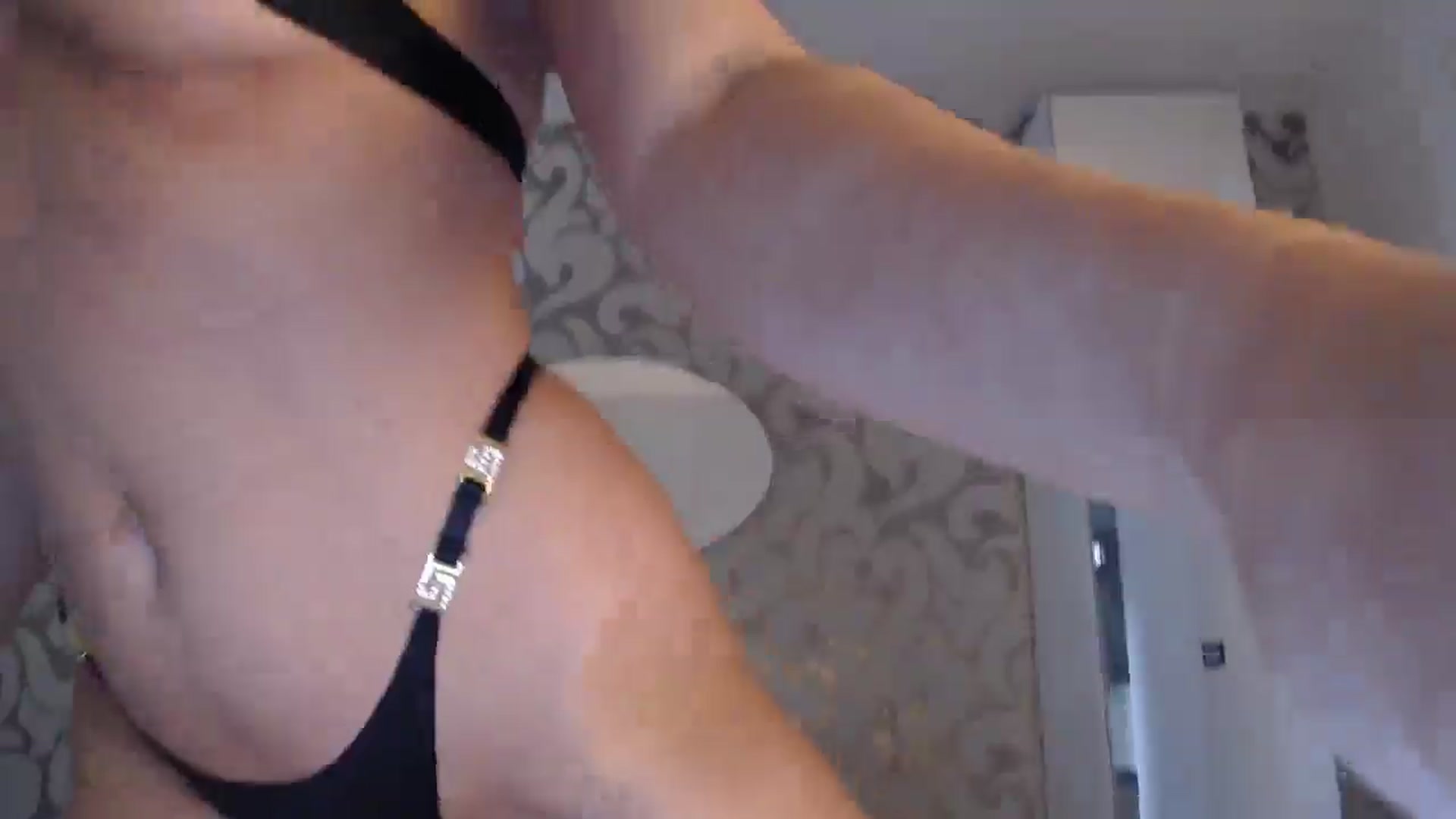 Gallery image thumbnail from SensualG's myfreecams stream on, 05/19/2025, 11:29 image 2 of 20