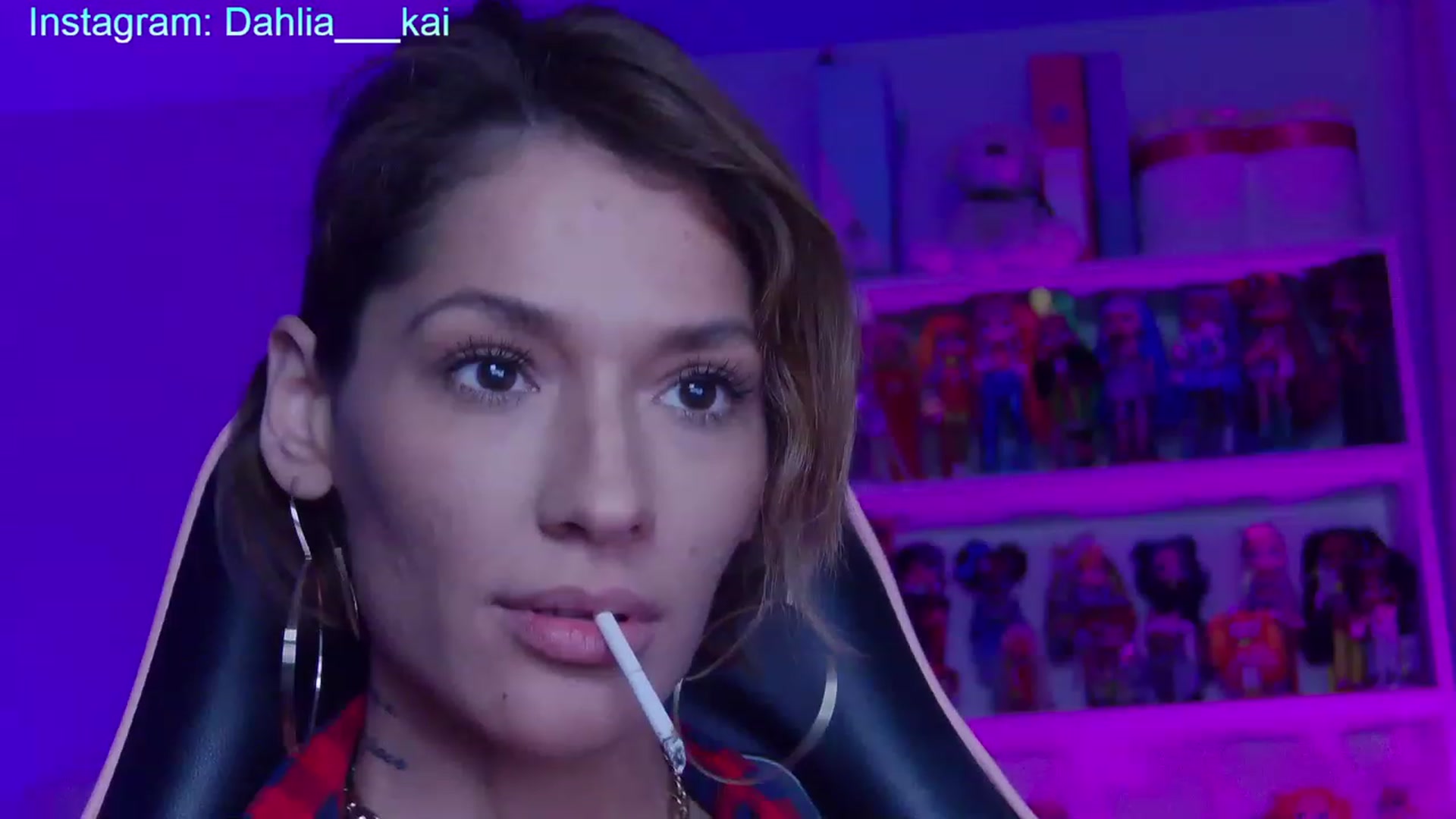 Gallery image thumbnail from SensualKooky's myfreecams stream on, 12/25/2022, 23:27 image 14 of 20