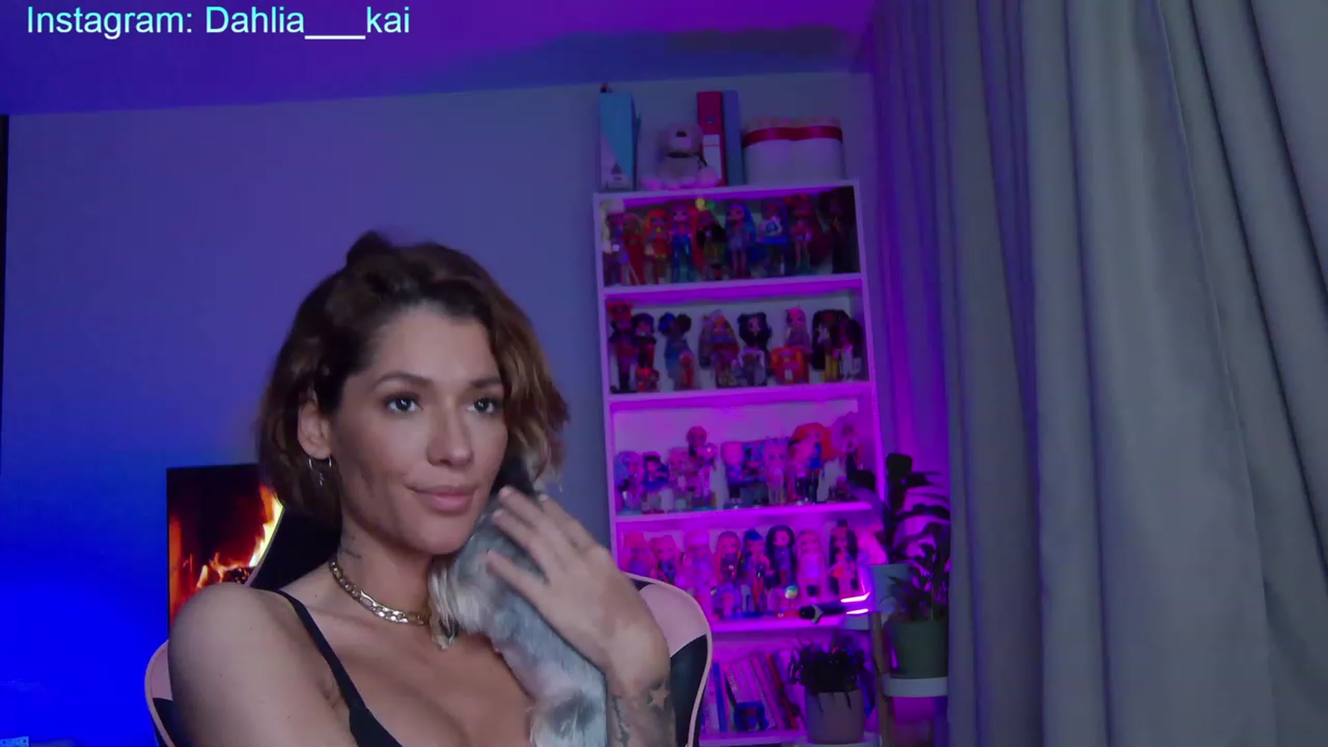 Gallery image thumbnail from SensualKooky's myfreecams stream on, 12/31/2022, 22:18 image 18 of 20