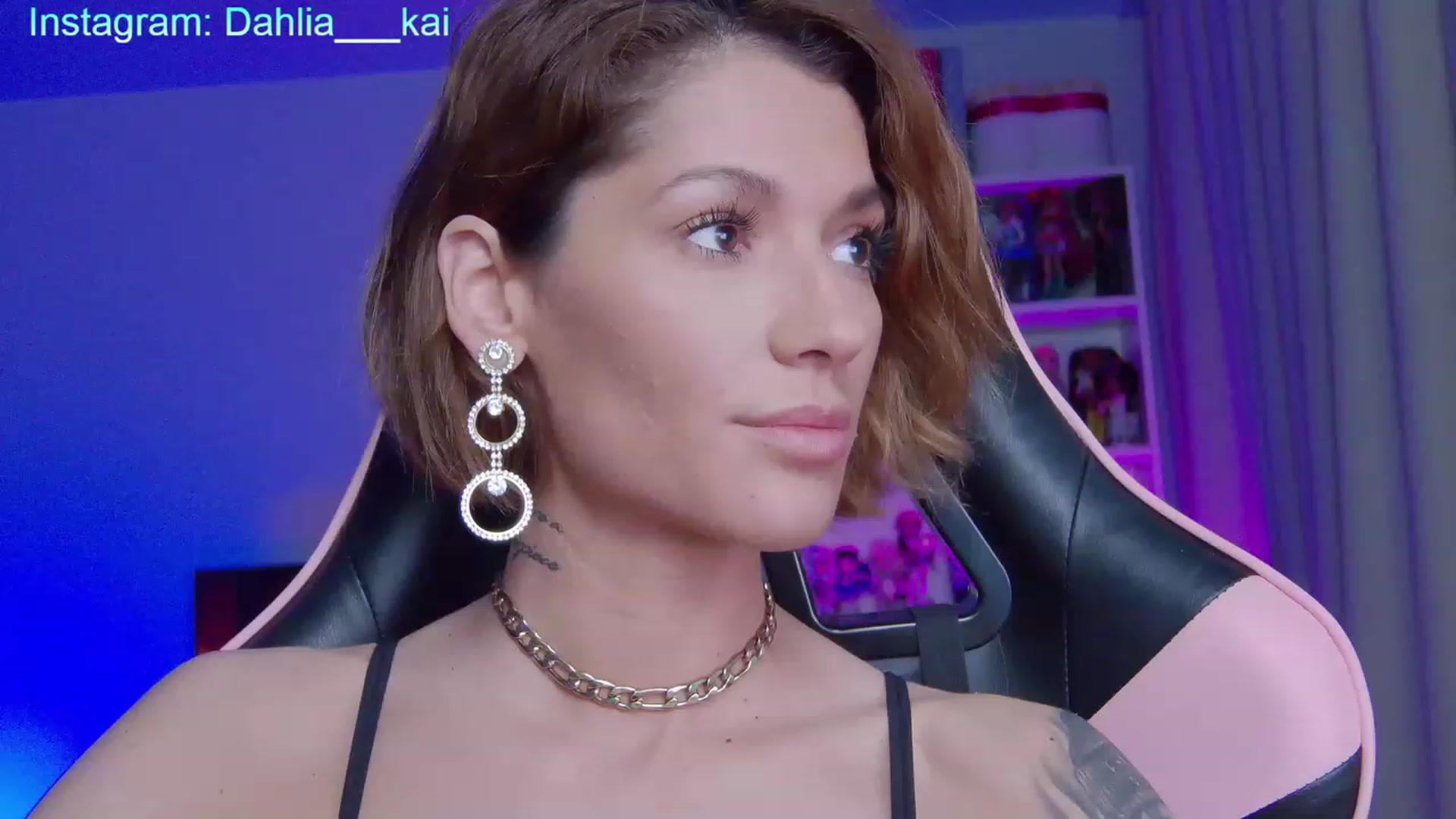 Gallery image thumbnail from SensualKooky's myfreecams stream on, 01/01/2023, 19:47 image 3 of 20