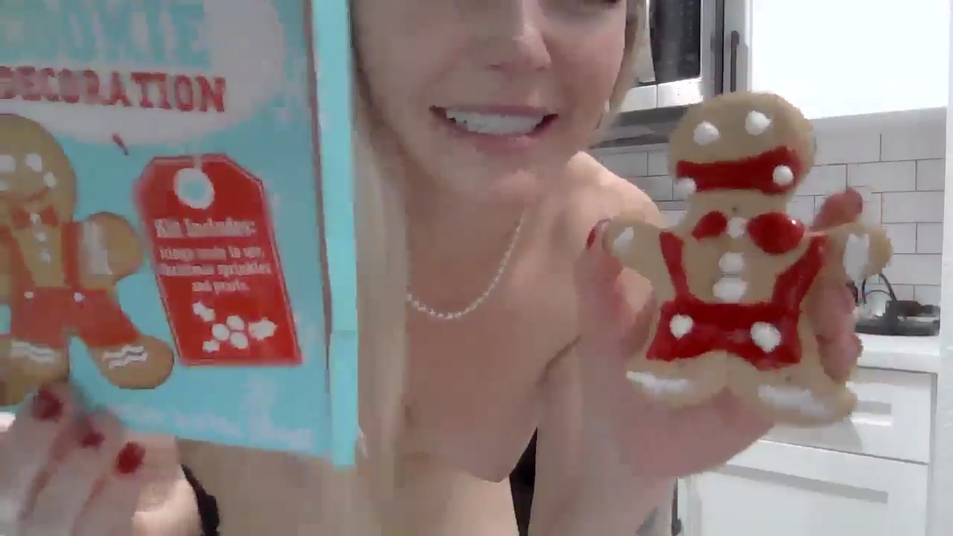 Gallery image thumbnail from SensualSarah1's myfreecams stream on, 12/21/2024, 02:13 image 20 of 20