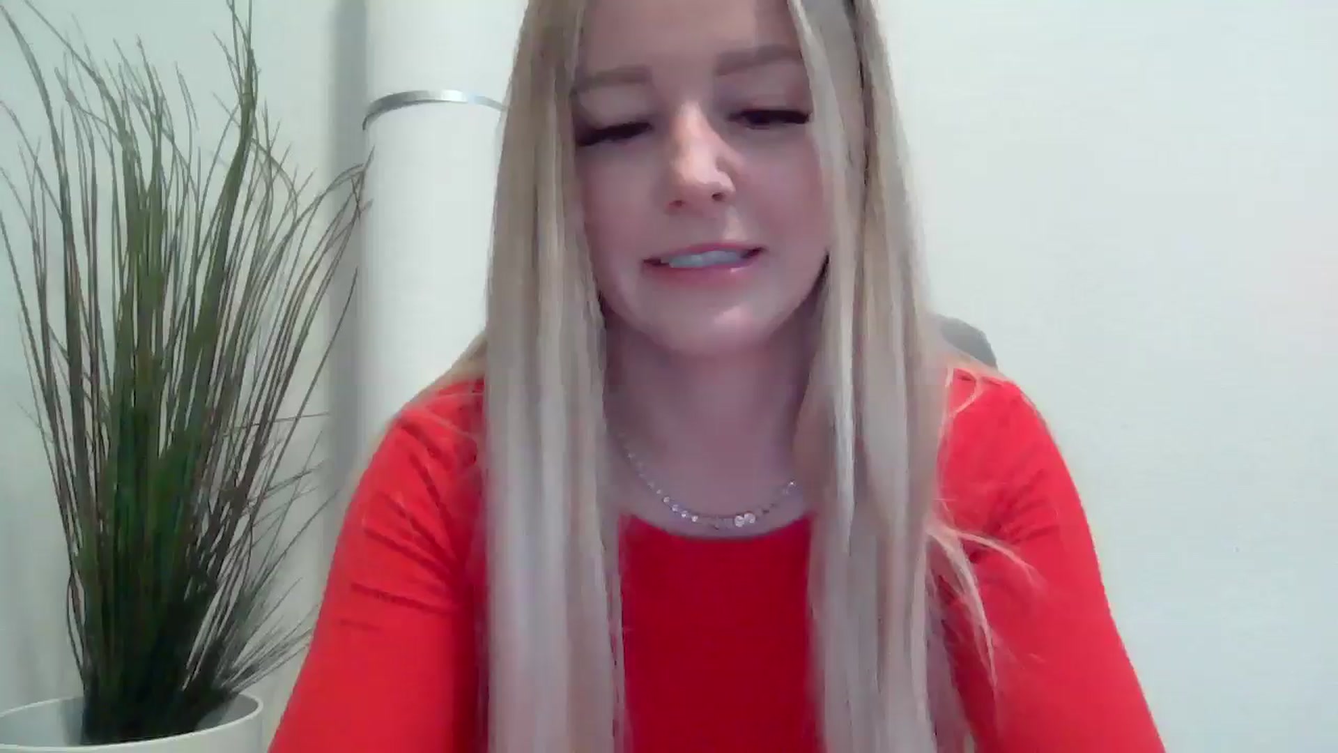 Gallery image thumbnail from SensualSarah1's myfreecams stream on, 12/23/2024, 02:47 image 1 of 20