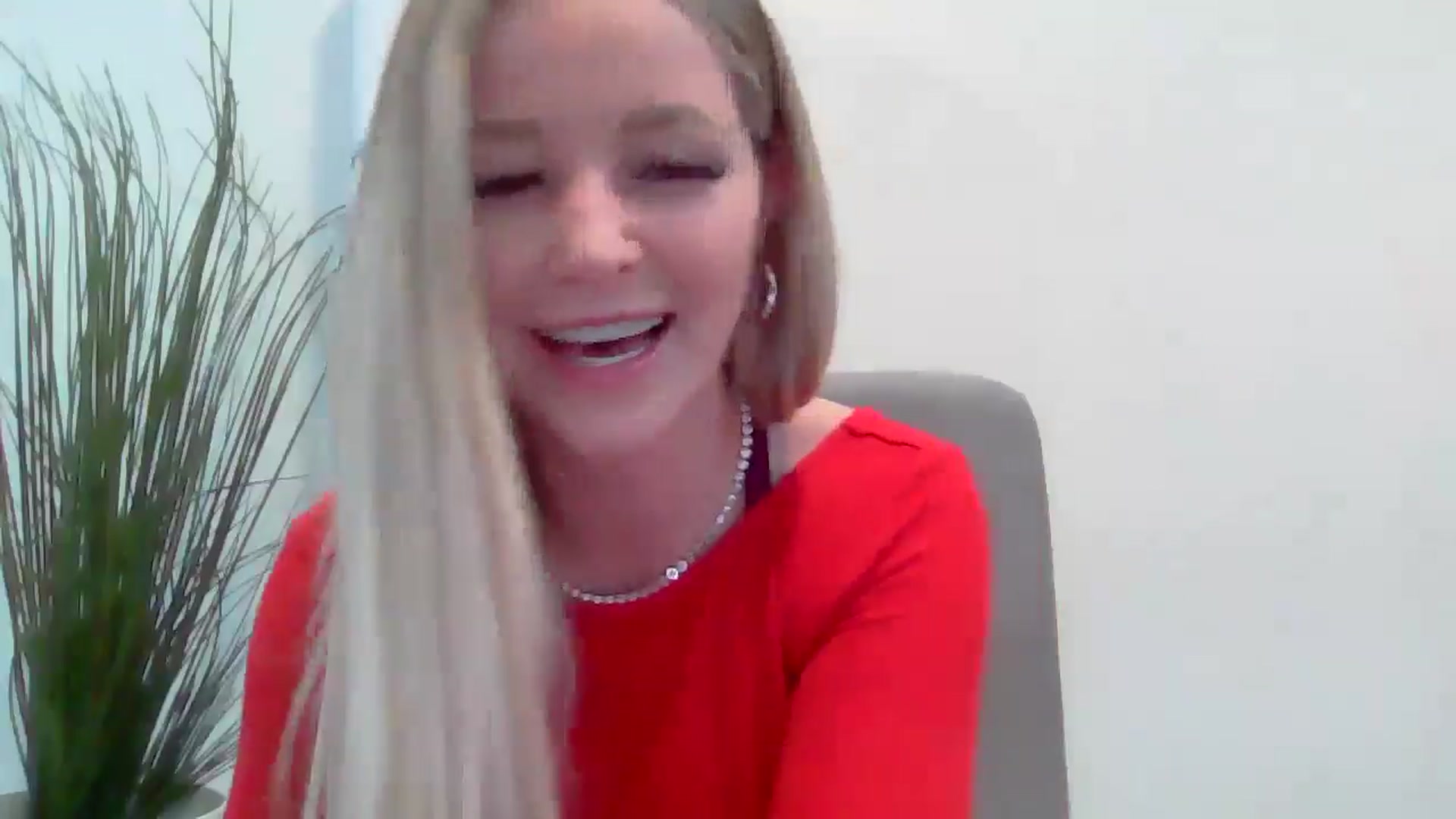Gallery image thumbnail from SensualSarah1's myfreecams stream on, 12/23/2024, 02:47 image 11 of 20
