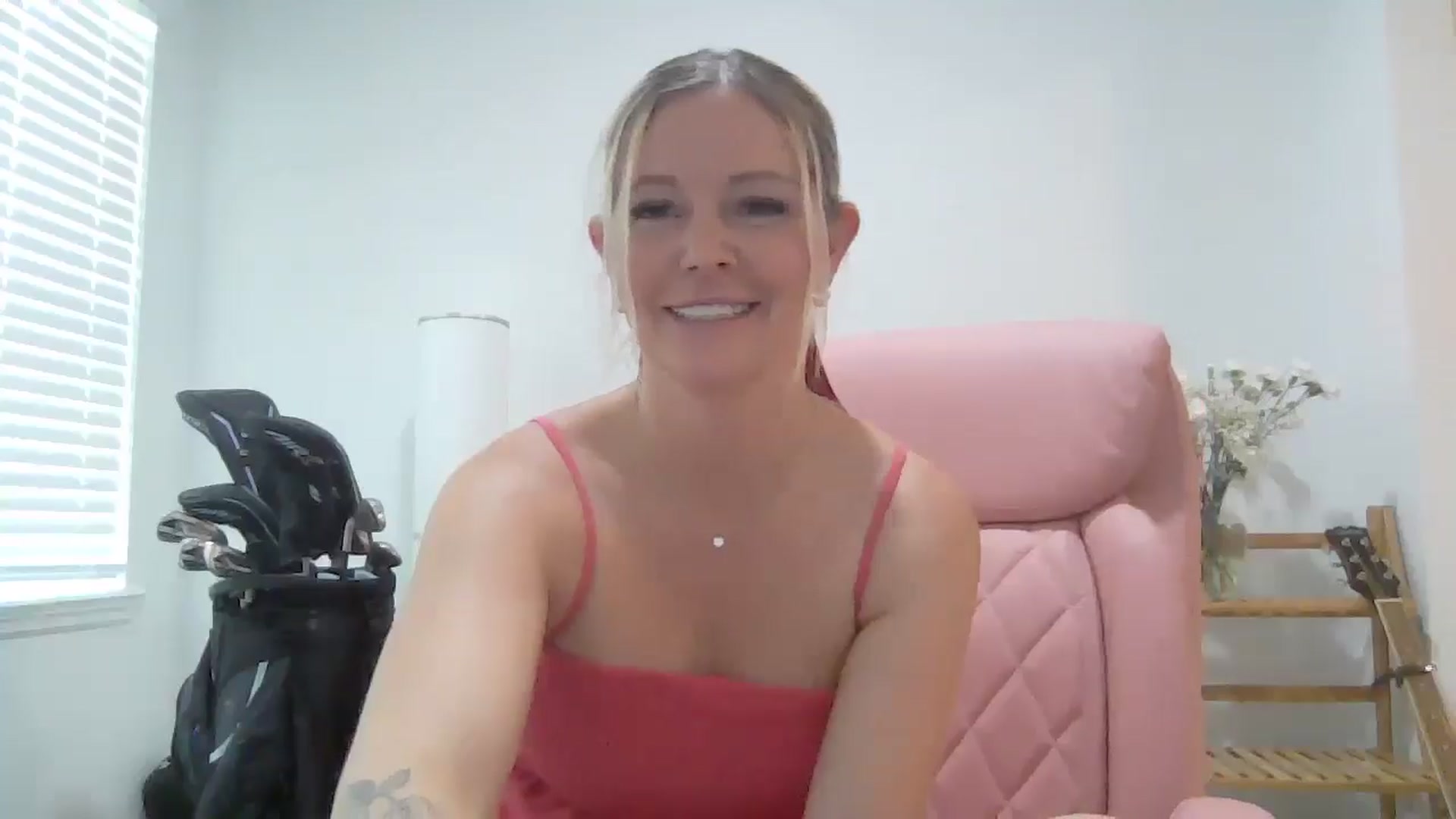 Gallery image thumbnail from SensualSarah1's myfreecams stream on, 07/14/2025, 21:06 image 2 of 20
