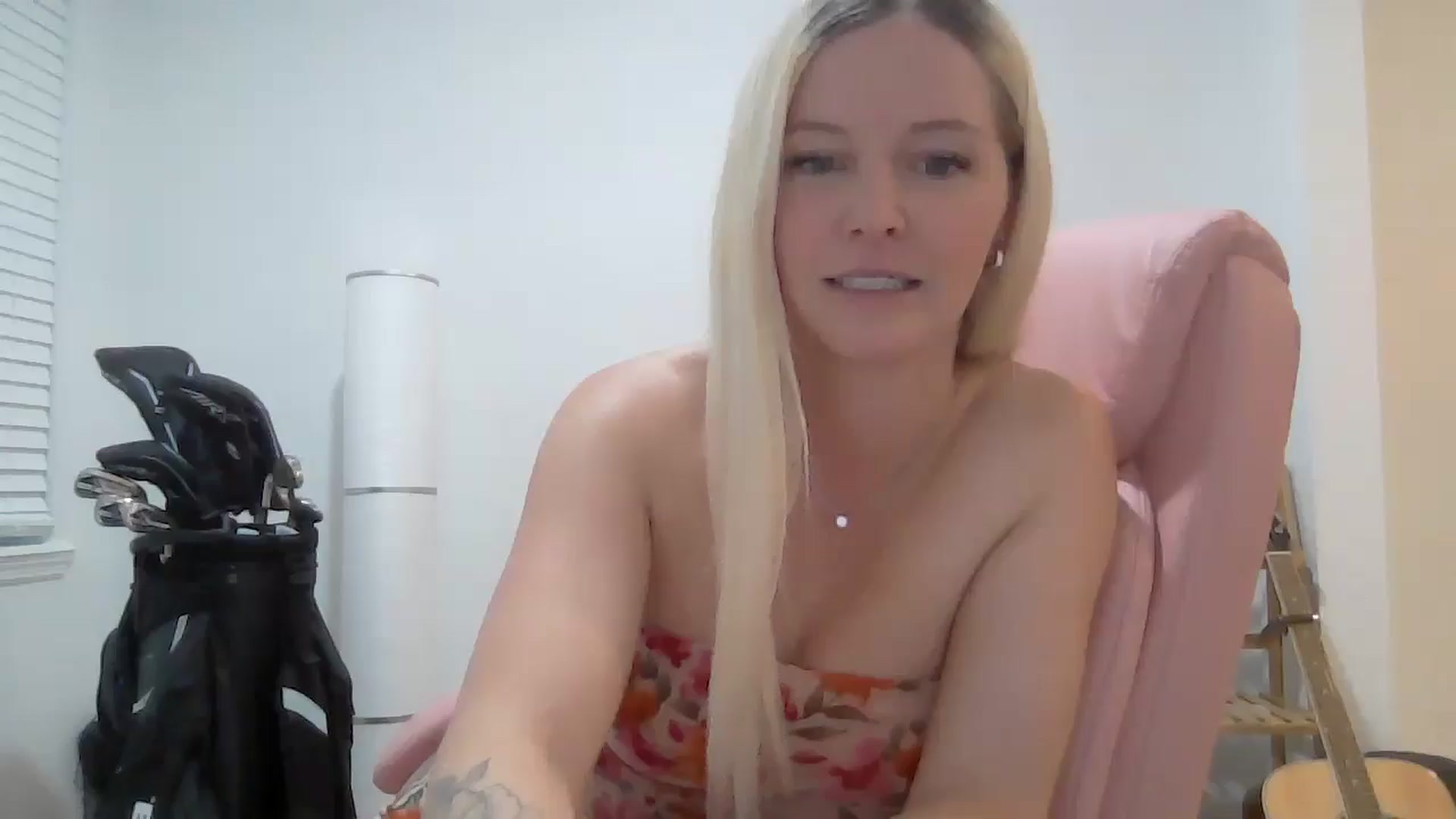 Gallery image thumbnail from SensualSarah1's myfreecams stream on, 07/23/2025, 21:01 image 16 of 20