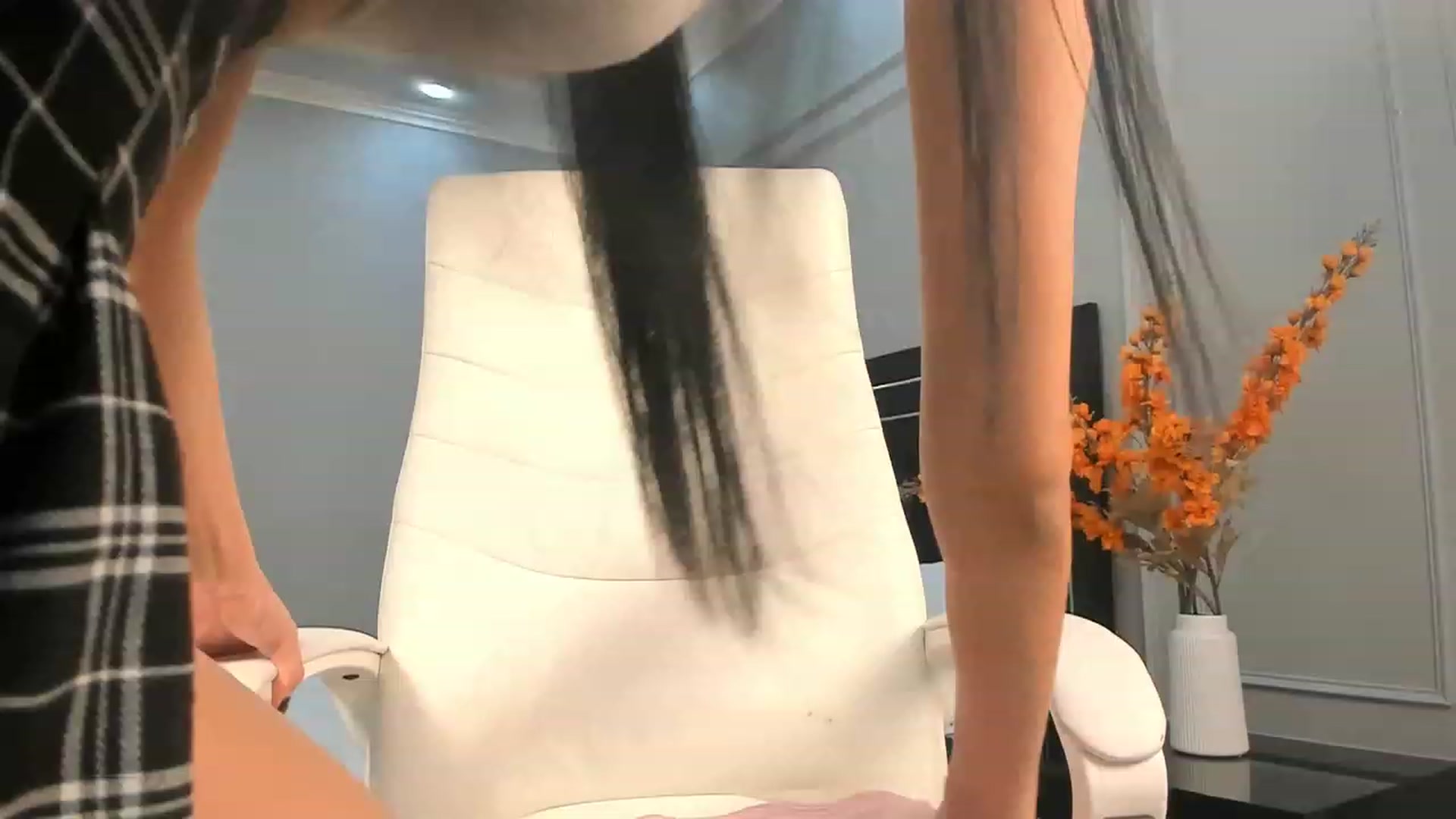 Gallery image thumbnail from Seon_mi's myfreecams stream on, 11/19/2023, 07:48 image 2 of 20