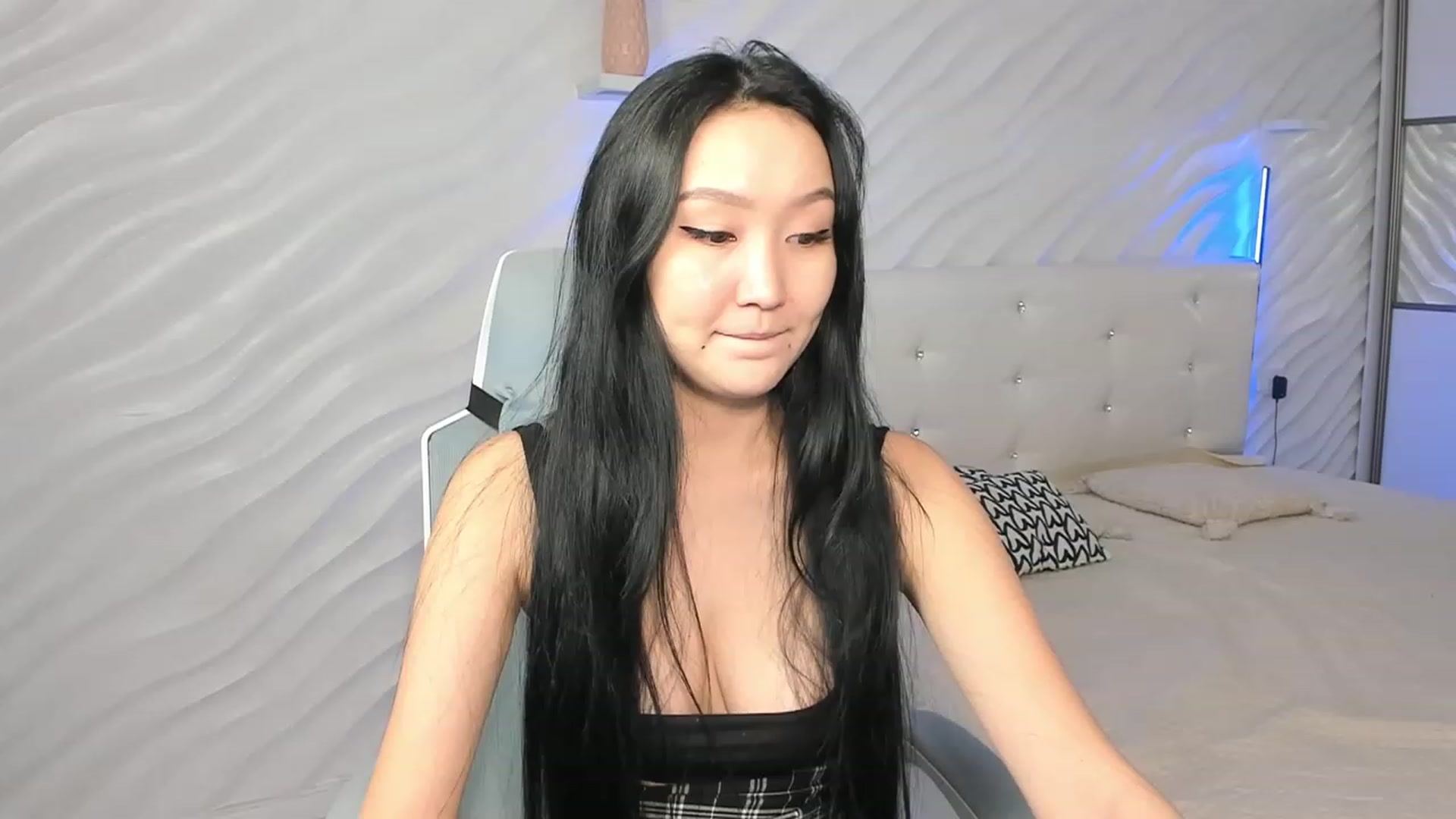 Gallery image thumbnail from Seon_mi's myfreecams stream on, 01/26/2024, 06:03 image 10 of 20