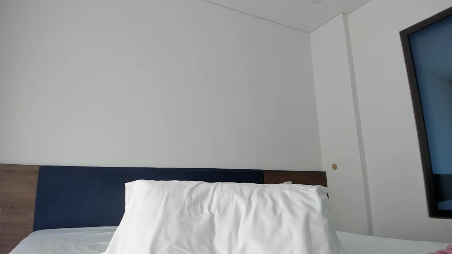 Gallery image thumbnail from Seon_mi's myfreecams stream on, 06/01/2026, 03:54 image 17 of 20