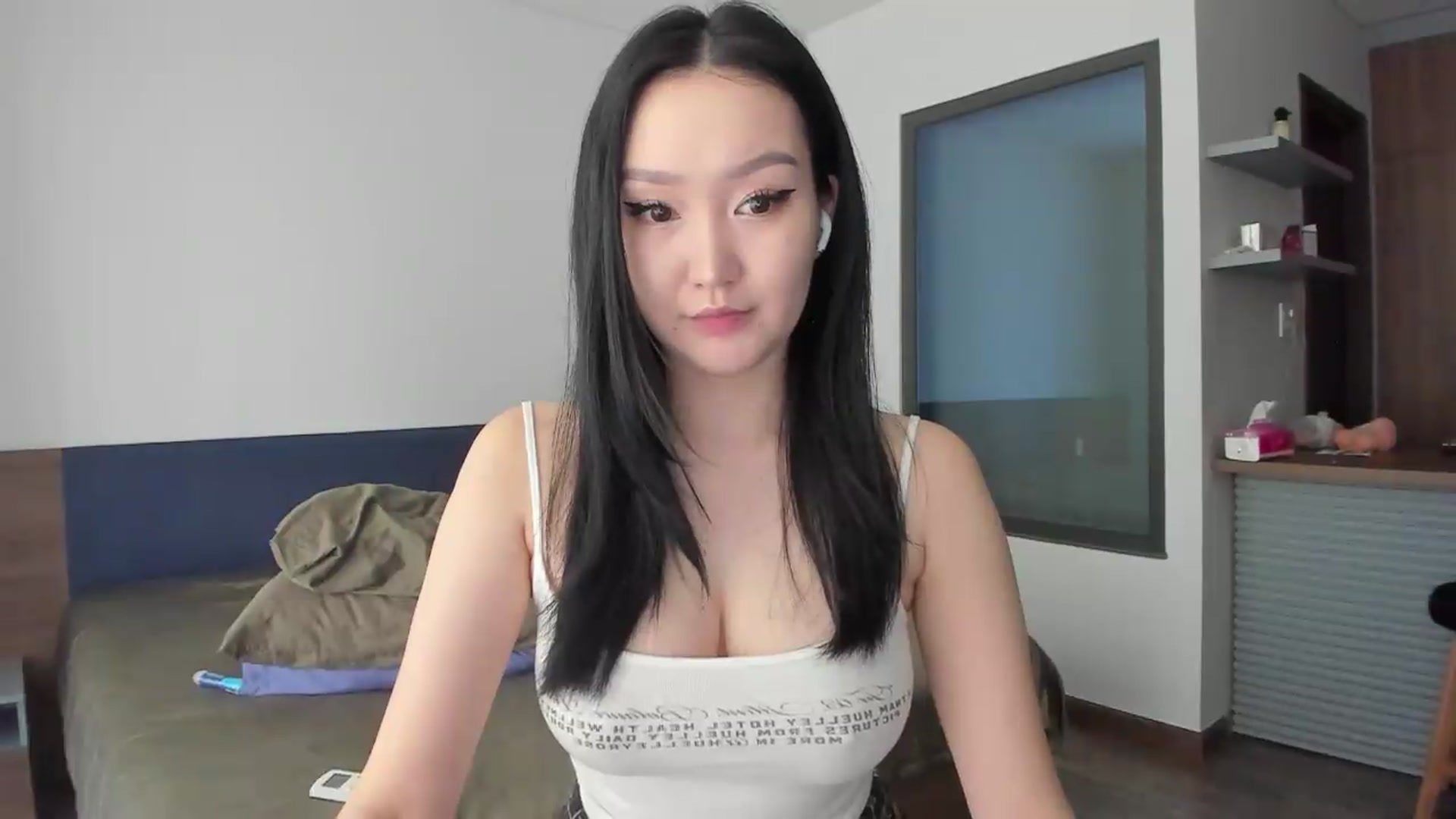 Gallery image thumbnail from Seon_mi's myfreecams stream on, 06/26/2026, 03:21 image 3 of 20