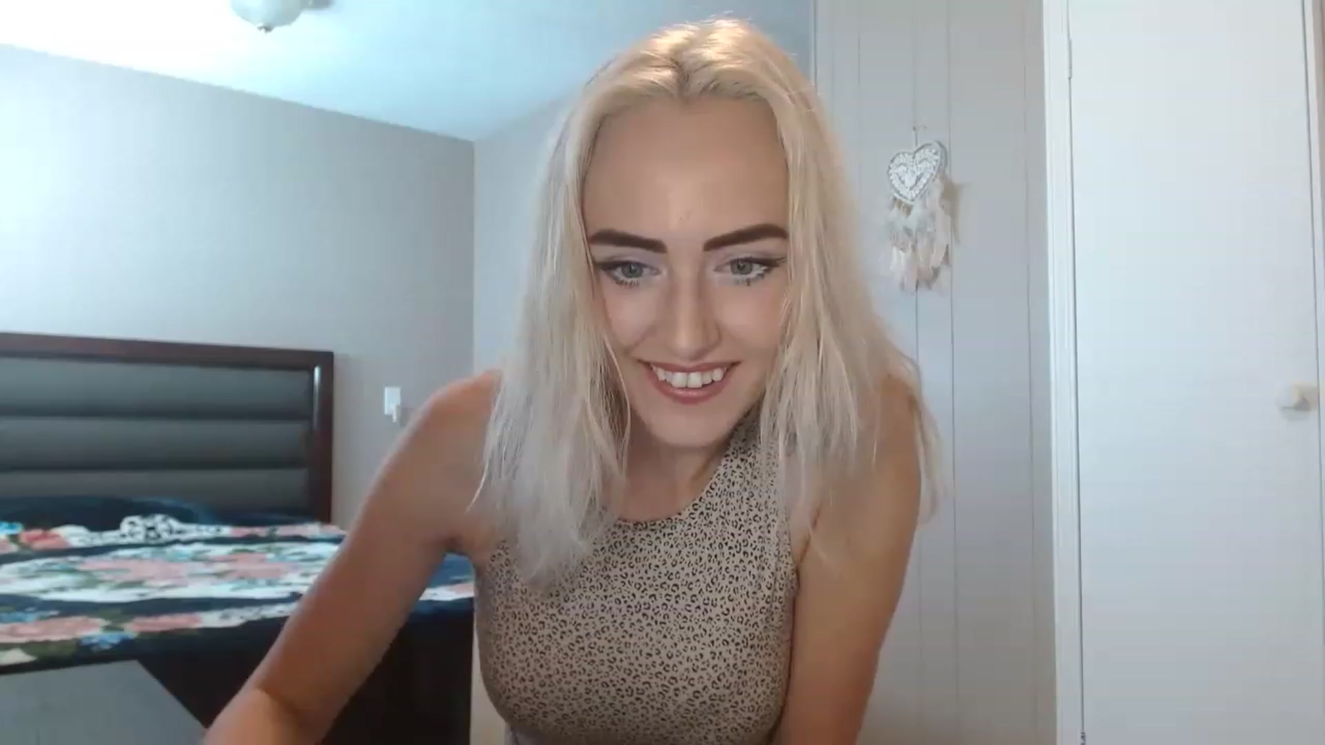 Gallery image thumbnail from SeraGaud333's myfreecams stream on, 06/02/2023, 20:41 image 13 of 20