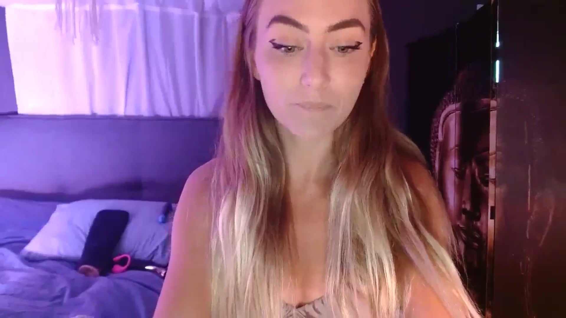 Gallery image thumbnail from SeraGaud333's myfreecams stream on, 08/02/2025, 21:36 image 4 of 20