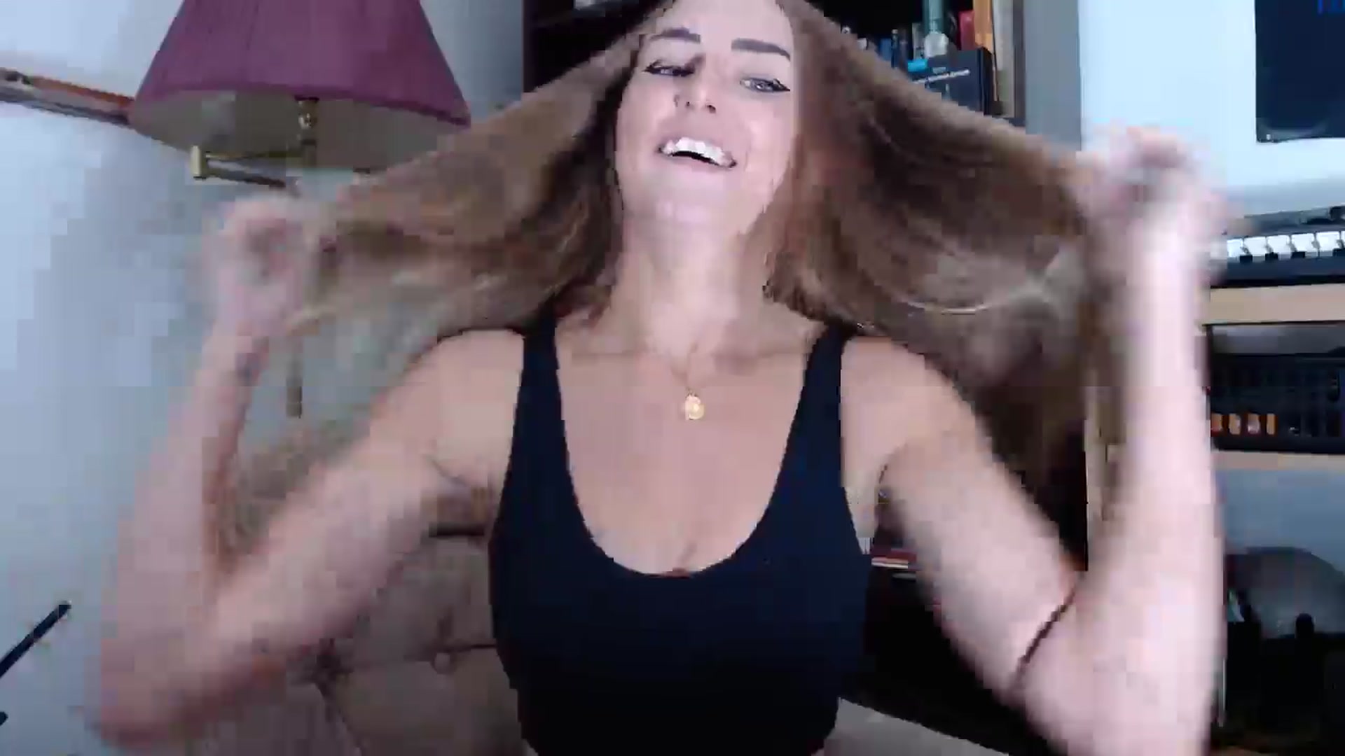 Gallery image thumbnail from SeraGaud333's myfreecams stream on, 08/27/2025, 19:23 image 19 of 20