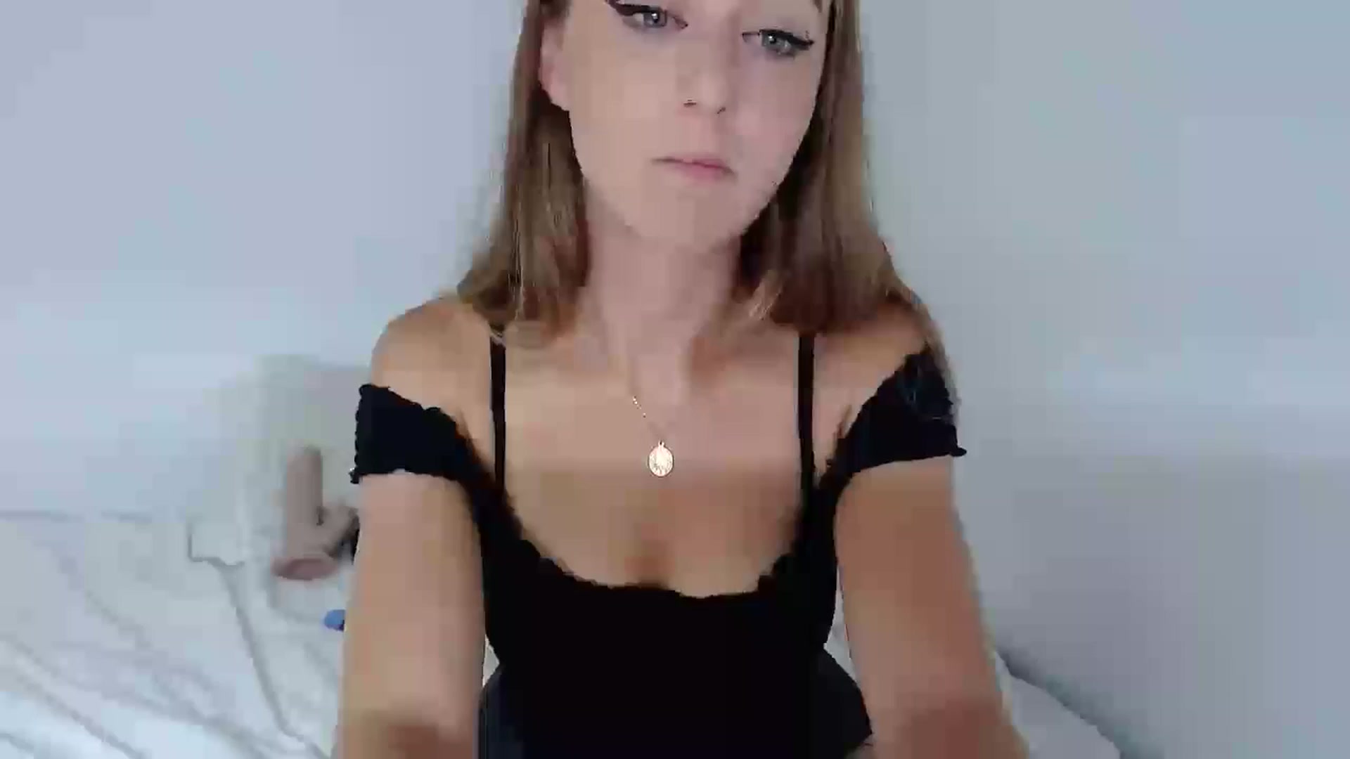 Gallery image thumbnail from SeraGaud333's myfreecams stream on, 09/07/2025, 19:35 image 16 of 20