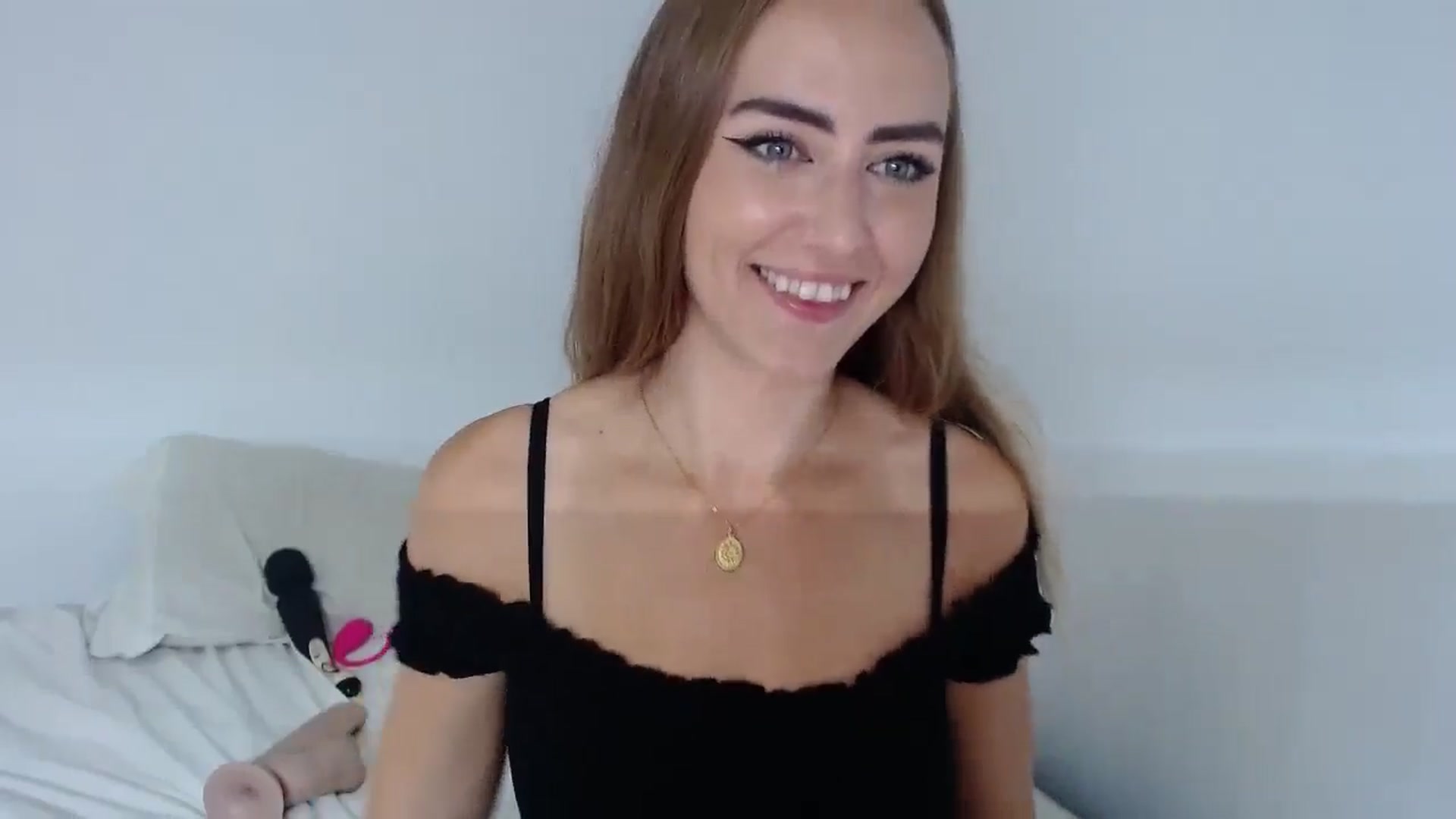 Gallery image thumbnail from SeraGaud333's myfreecams stream on, 09/07/2025, 19:53 image 2 of 20