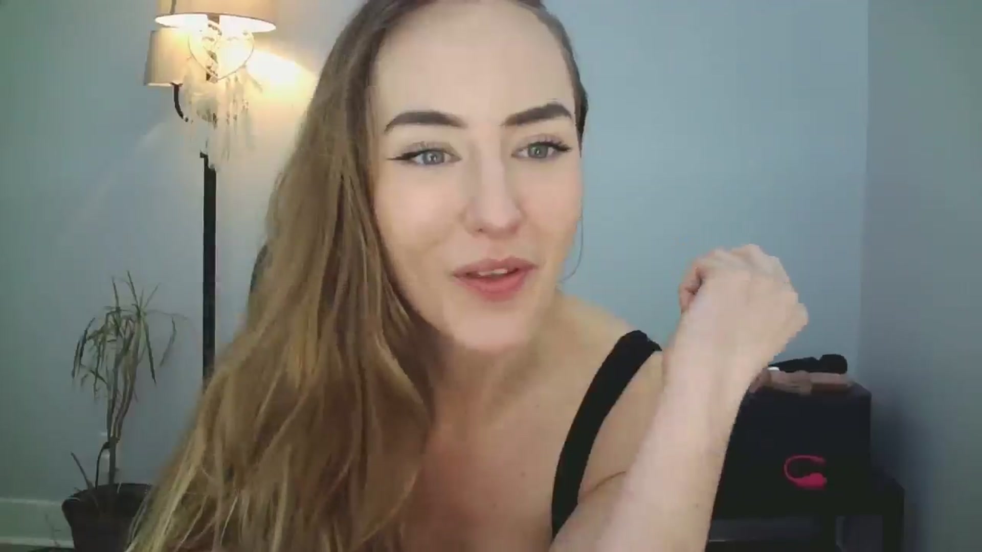 Gallery image thumbnail from SeraGaud333's myfreecams stream on, 03/07/2026, 02:32 image 11 of 20