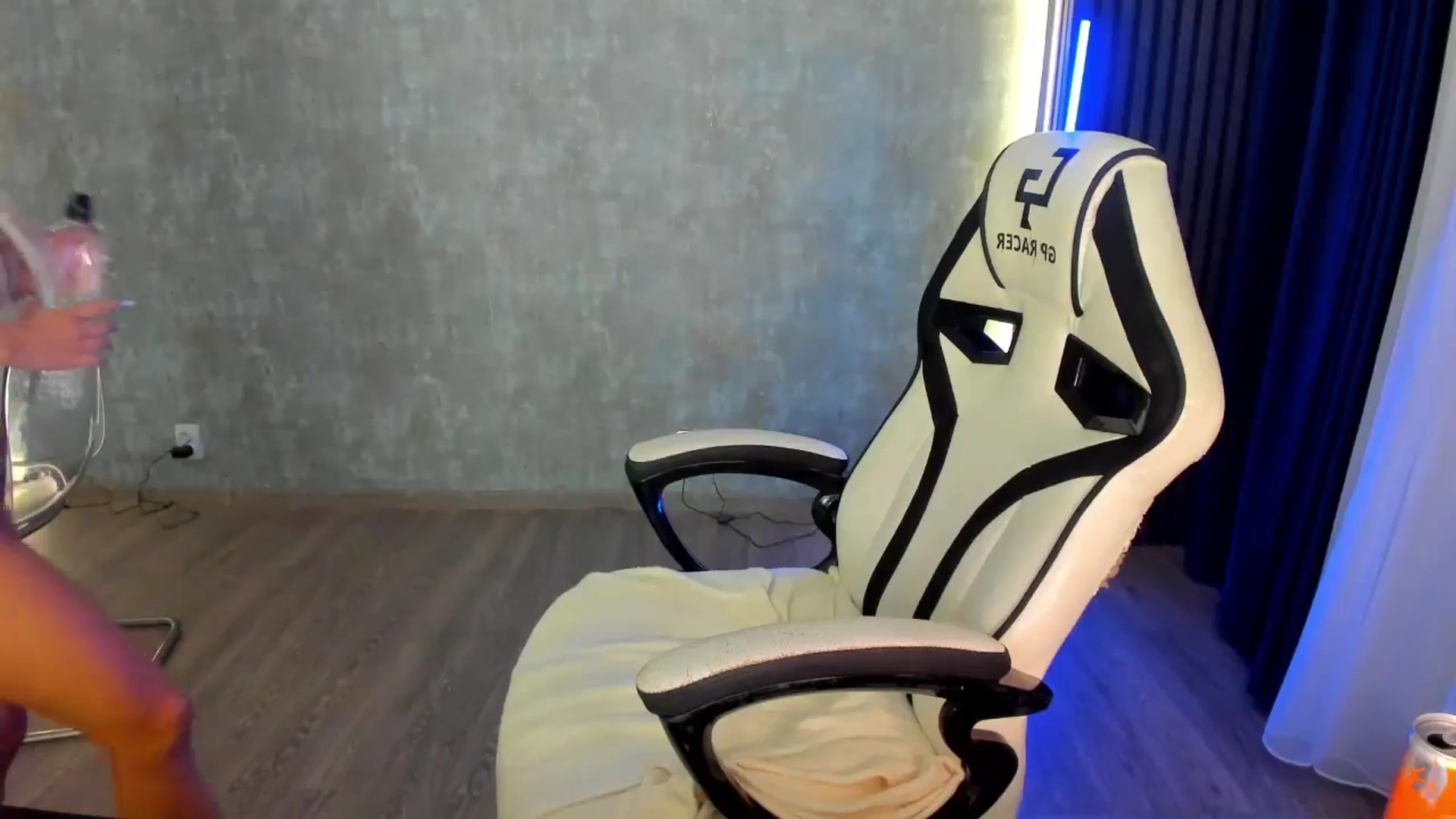 Gallery image thumbnail from SeraVonDee's myfreecams stream on, 08/08/2024, 03:03 image 2 of 20