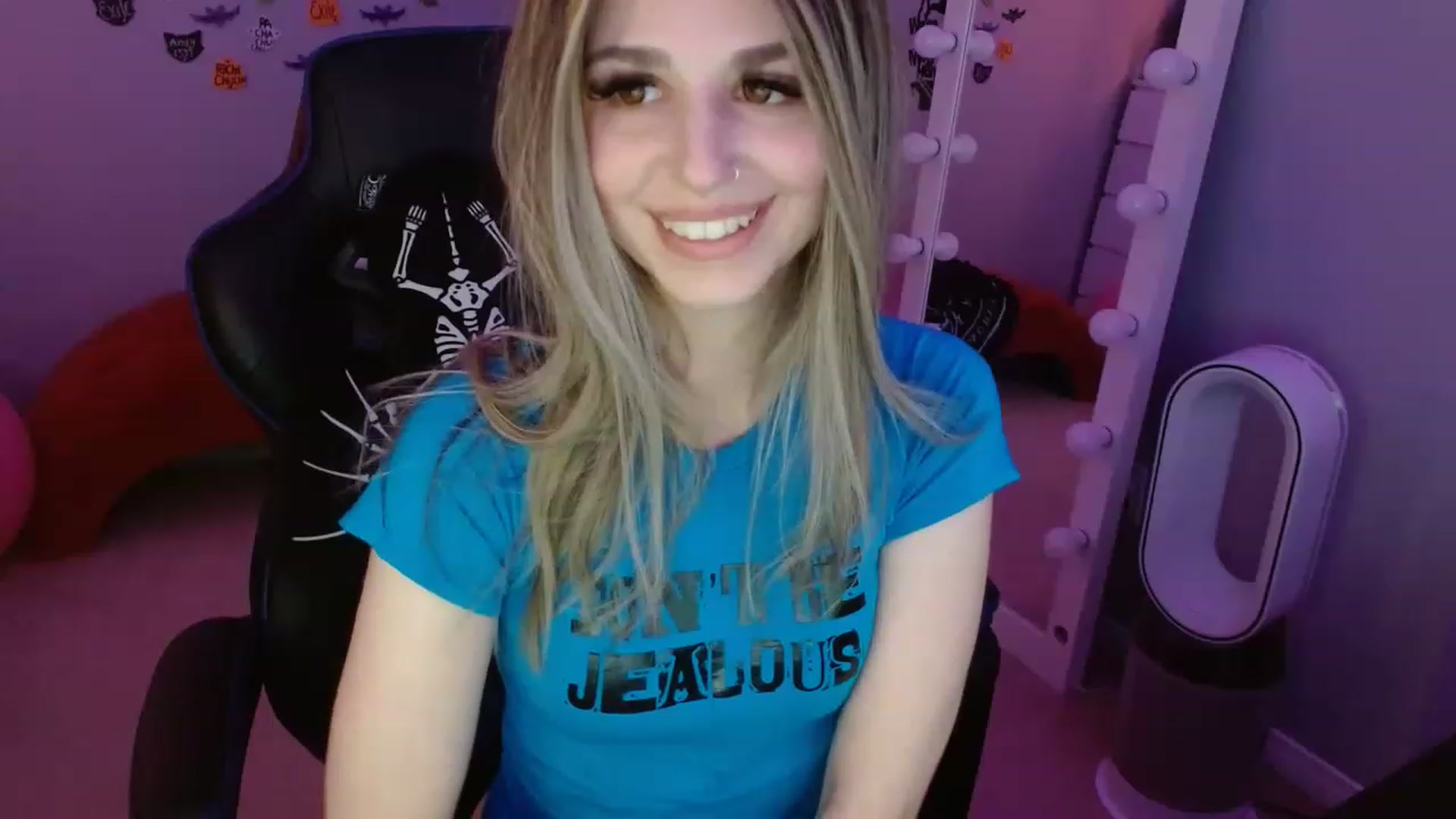 Gallery image thumbnail from Serafina's myfreecams stream on, 11/26/2022, 03:45 image 13 of 20