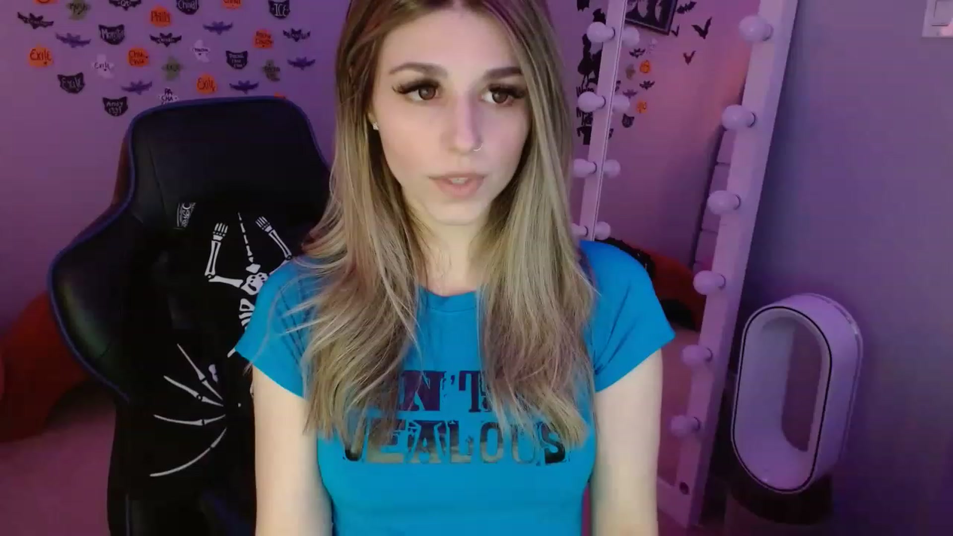 Gallery image thumbnail from Serafina's myfreecams stream on, 11/26/2022, 03:45 image 6 of 20