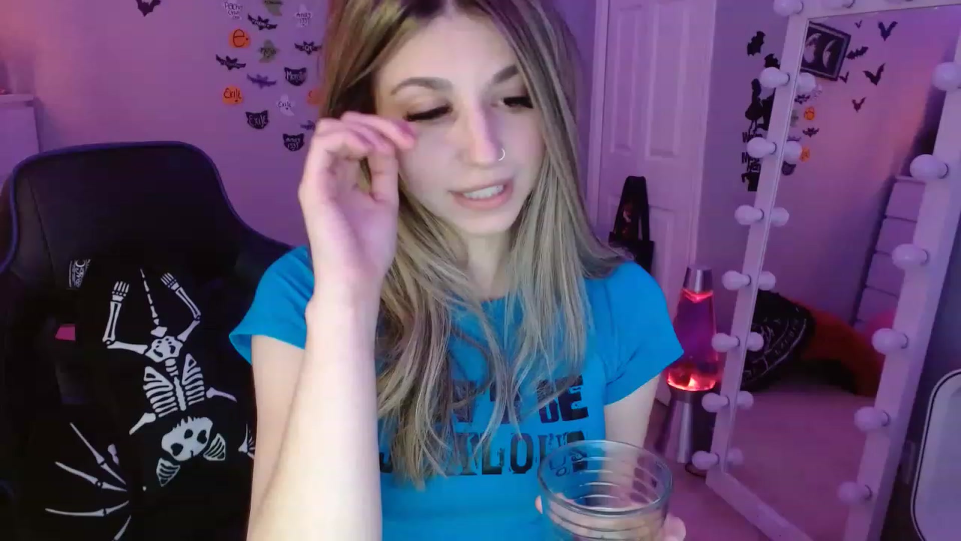 Gallery image thumbnail from Serafina's myfreecams stream on, 11/26/2022, 03:45 image 18 of 20