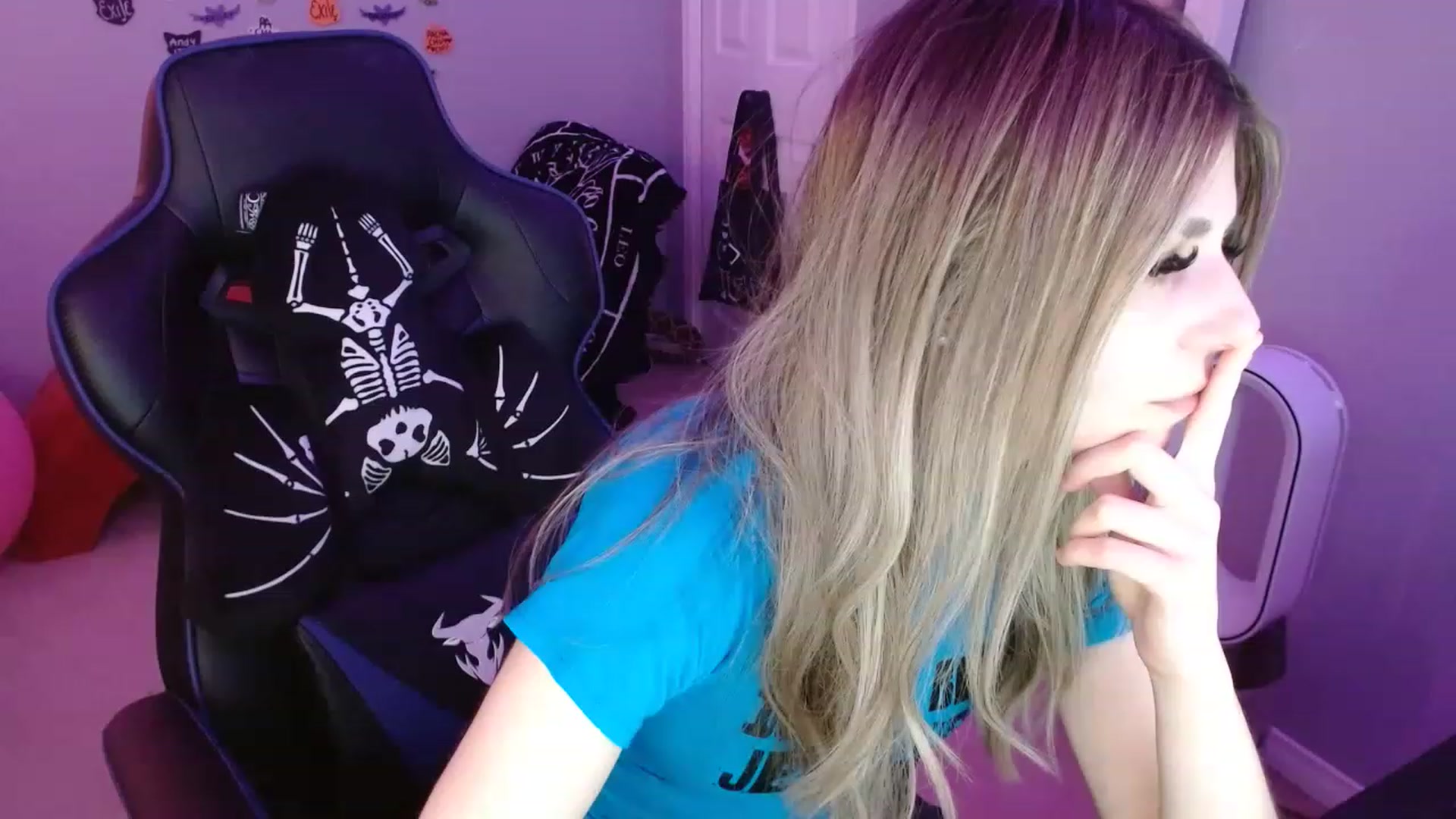Gallery image thumbnail from Serafina's myfreecams stream on, 11/26/2022, 03:45 image 11 of 20