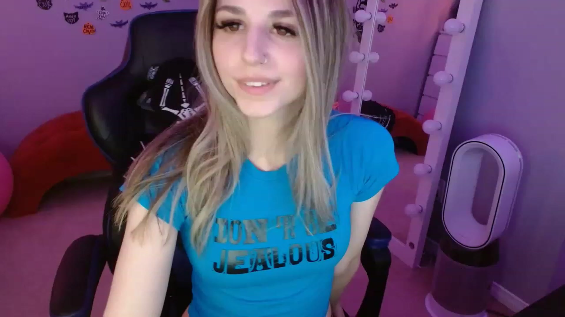 Gallery image thumbnail from Serafina's myfreecams stream on, 11/26/2022, 03:45 image 12 of 20