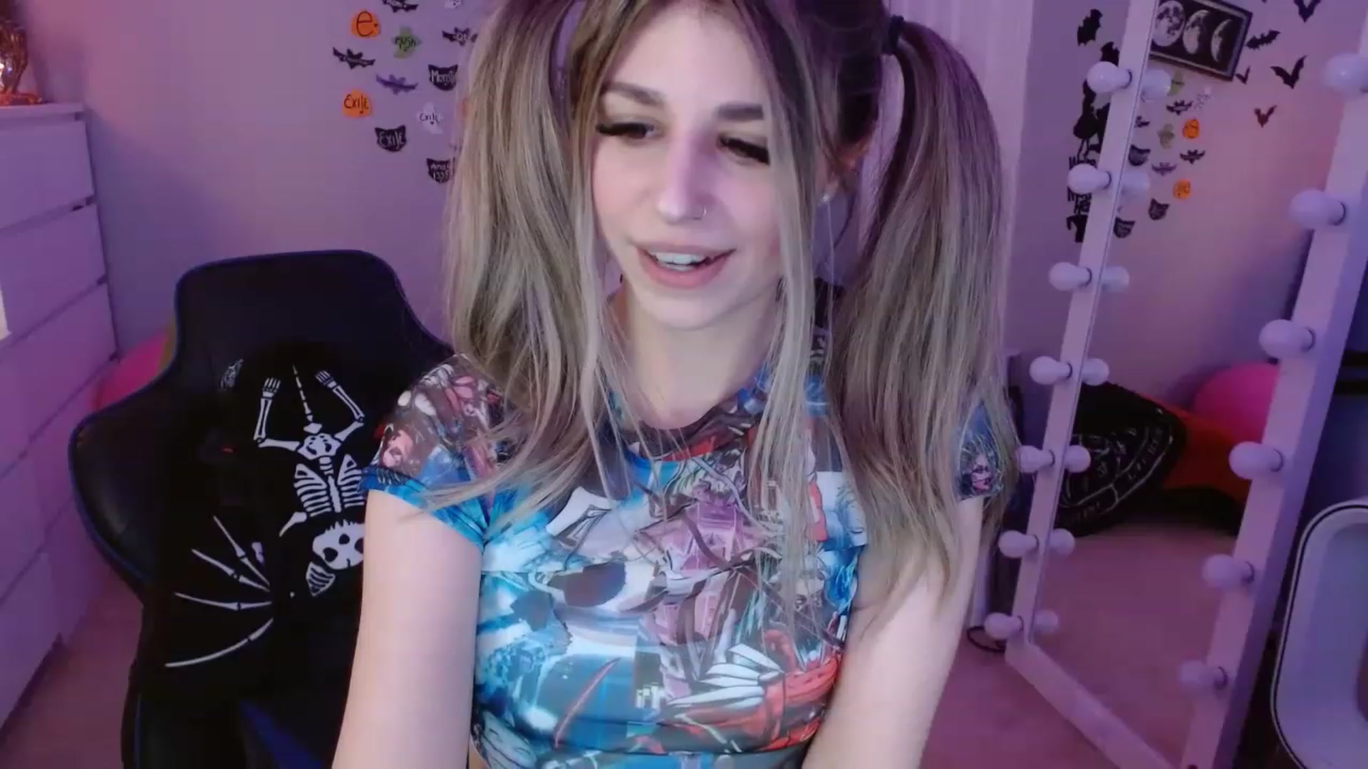 Gallery image thumbnail from Serafina's myfreecams stream on, 11/28/2022, 03:36 image 2 of 20