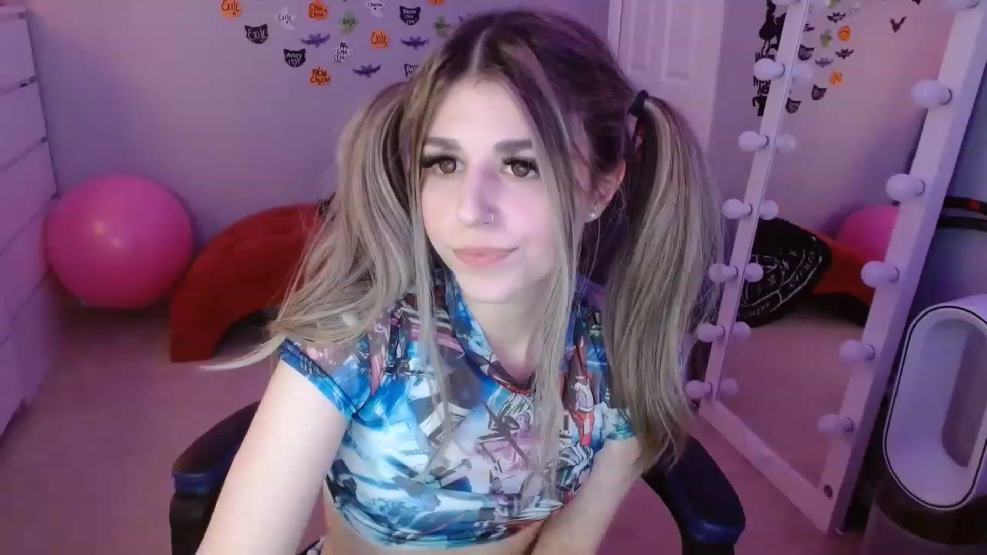 Gallery image thumbnail from Serafina's myfreecams stream on, 11/28/2022, 03:36 image 11 of 20