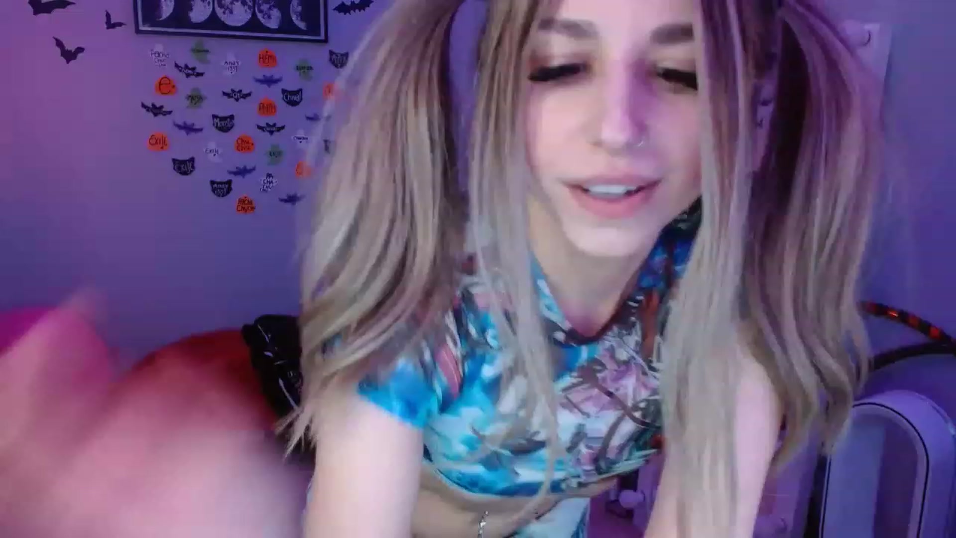 Gallery image thumbnail from Serafina's myfreecams stream on, 11/28/2022, 03:36 image 17 of 20