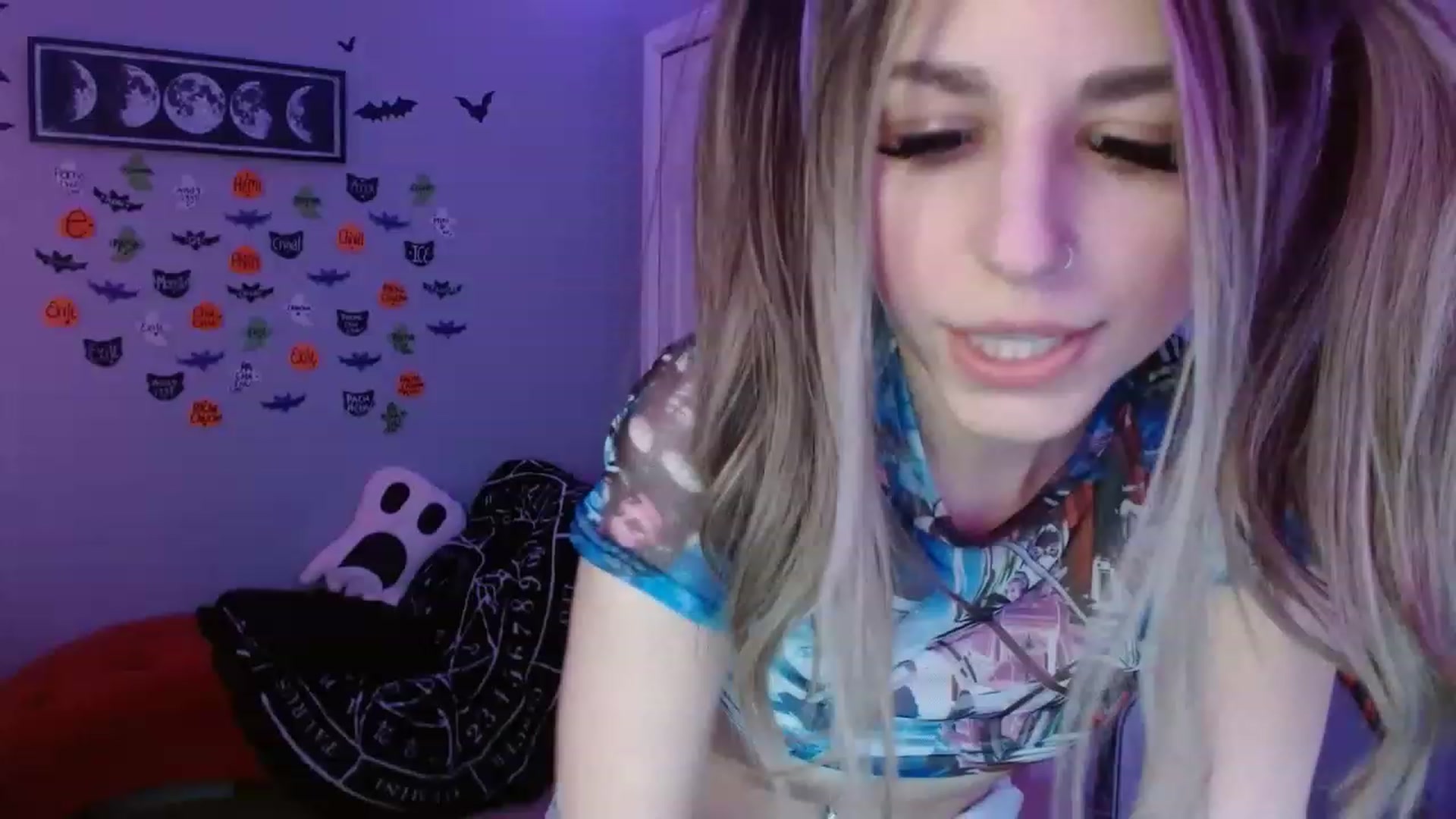 Gallery image thumbnail from Serafina's myfreecams stream on, 11/28/2022, 04:32 image 5 of 20