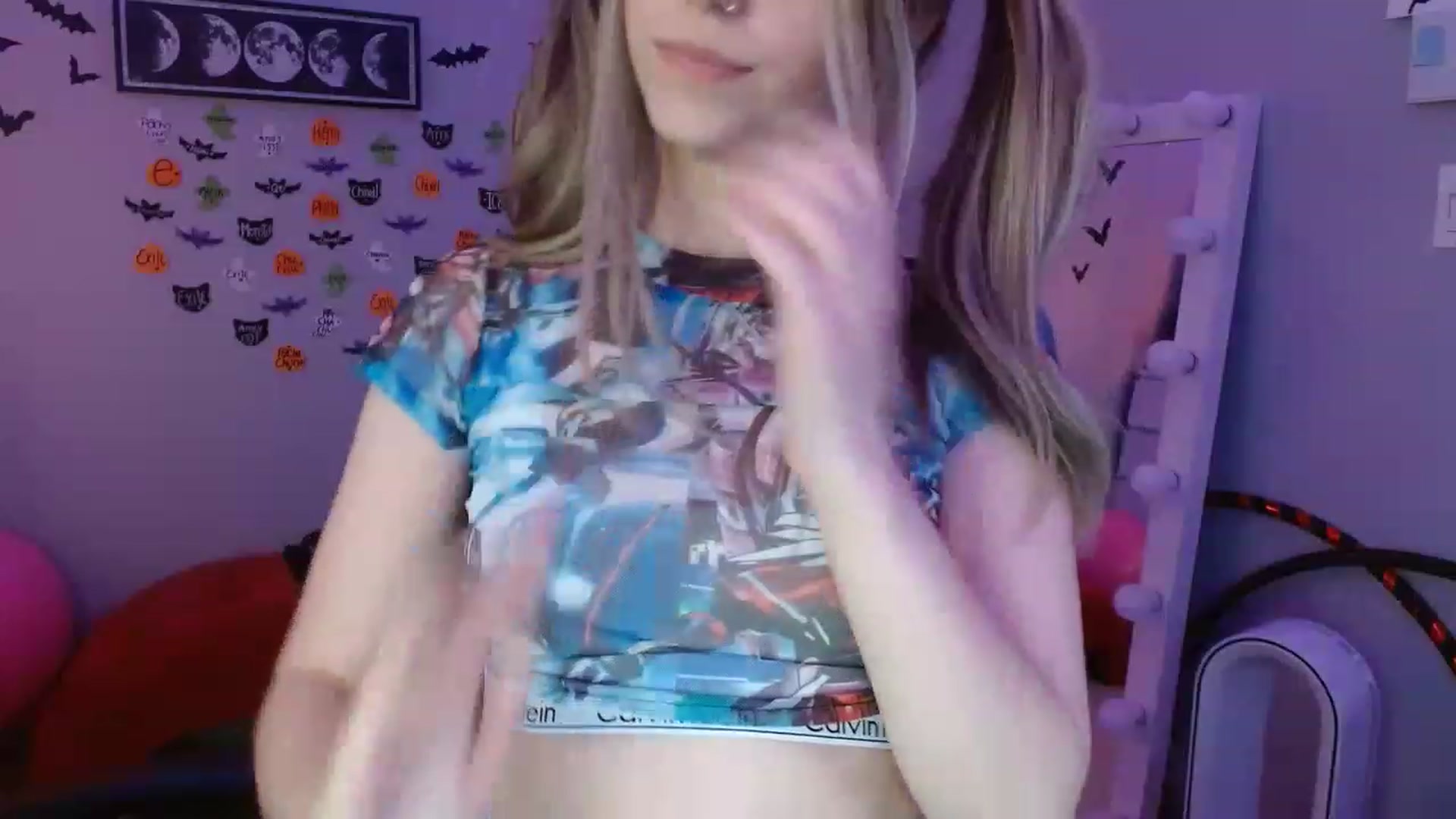 Gallery image thumbnail from Serafina's myfreecams stream on, 11/28/2022, 04:32 image 17 of 20