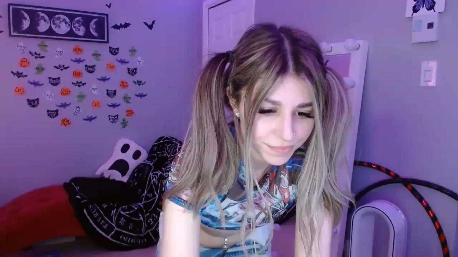 Gallery image thumbnail from Serafina's myfreecams stream on, 11/28/2022, 04:32 image 12 of 20