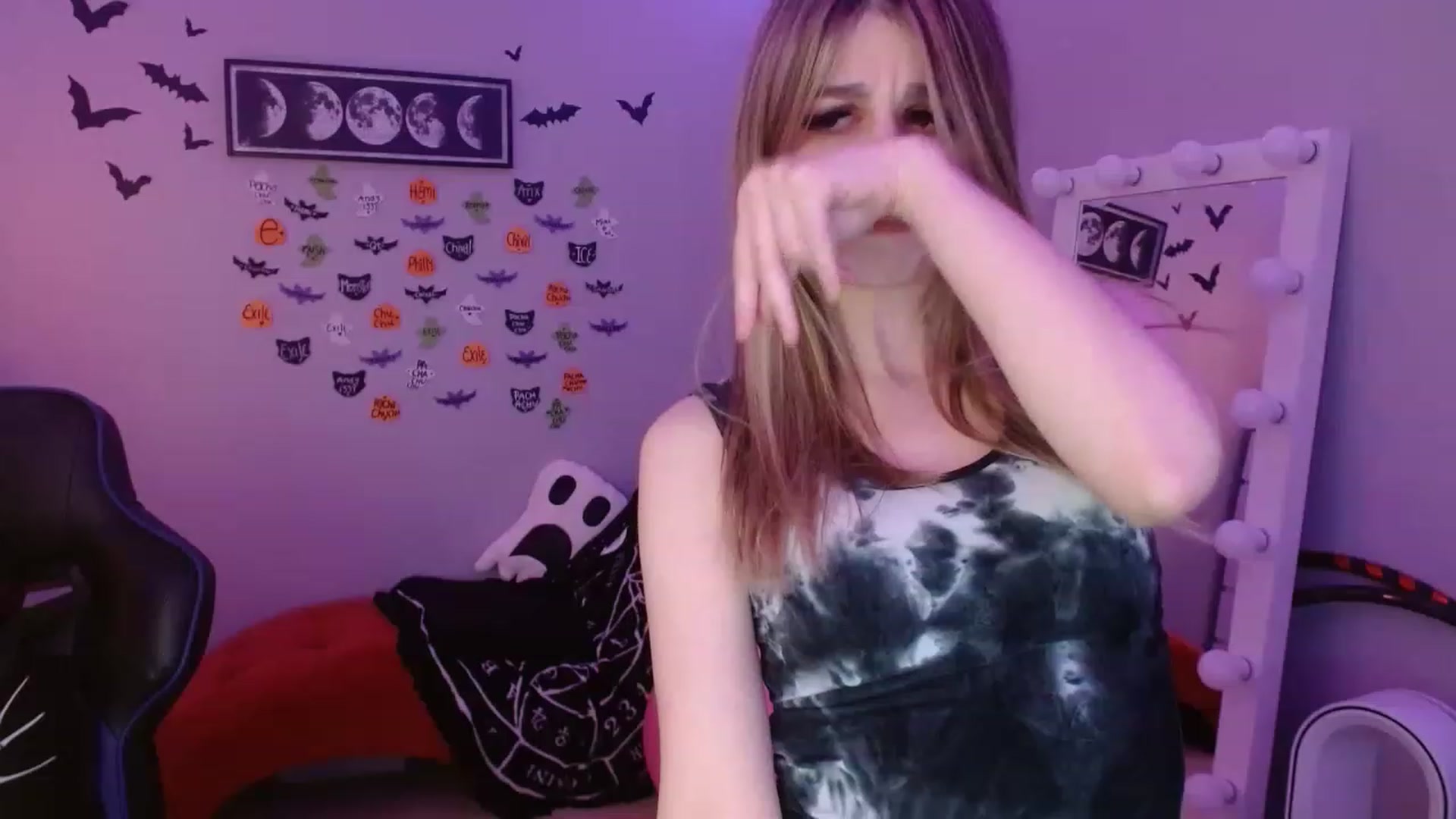 Gallery image thumbnail from Serafina's myfreecams stream on, 12/07/2022, 02:57 image 13 of 20