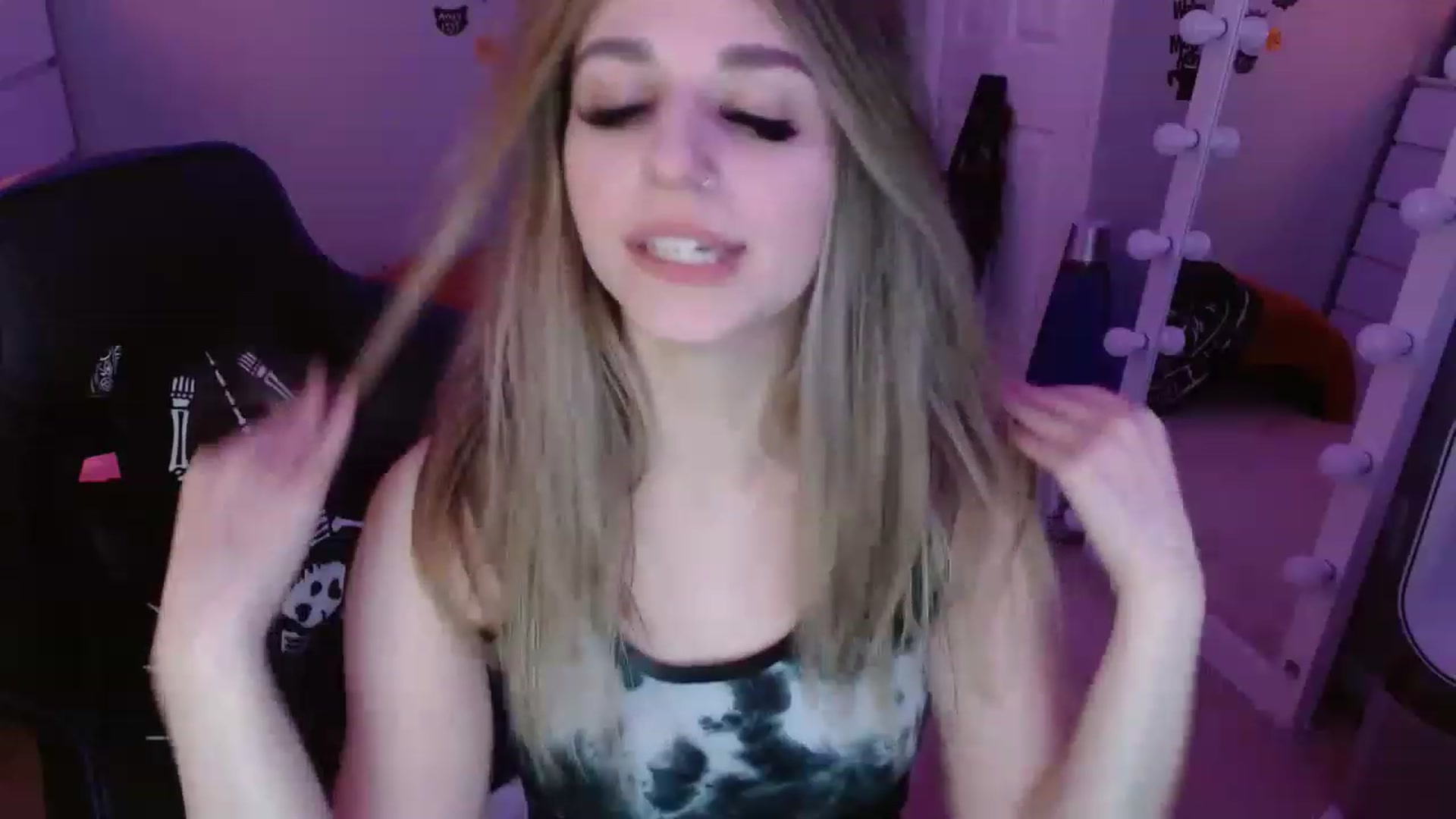 Gallery image thumbnail from Serafina's myfreecams stream on, 12/07/2022, 04:27 image 15 of 20