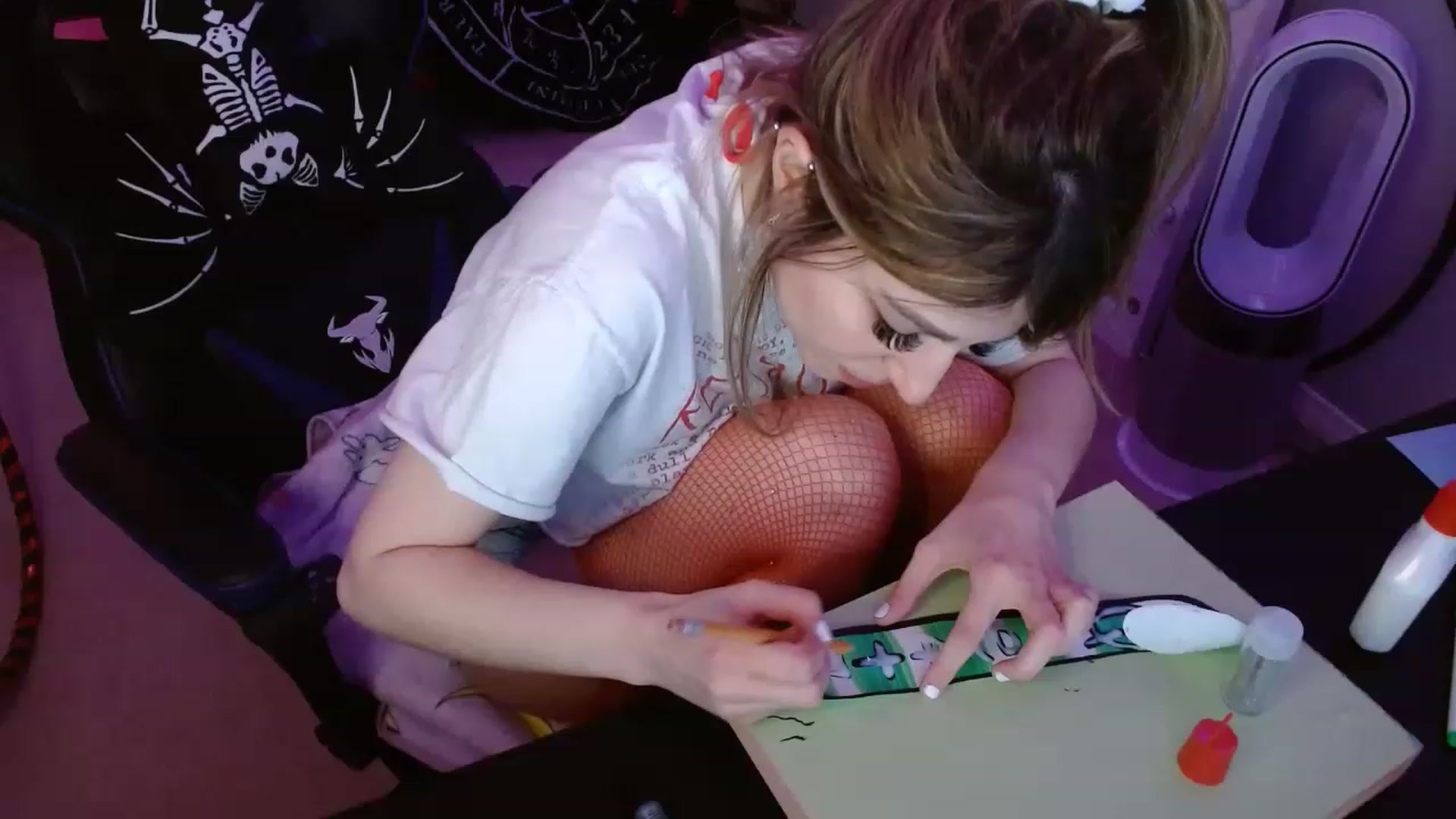 Gallery image thumbnail from Serafina's myfreecams stream on, 12/13/2022, 04:05 image 20 of 20