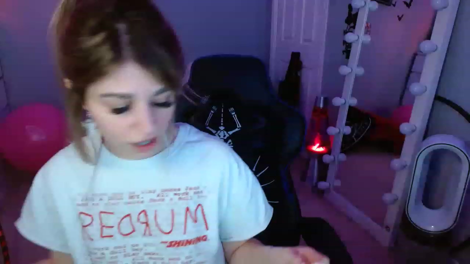 Gallery image thumbnail from Serafina's myfreecams stream on, 12/13/2022, 04:05 image 15 of 20