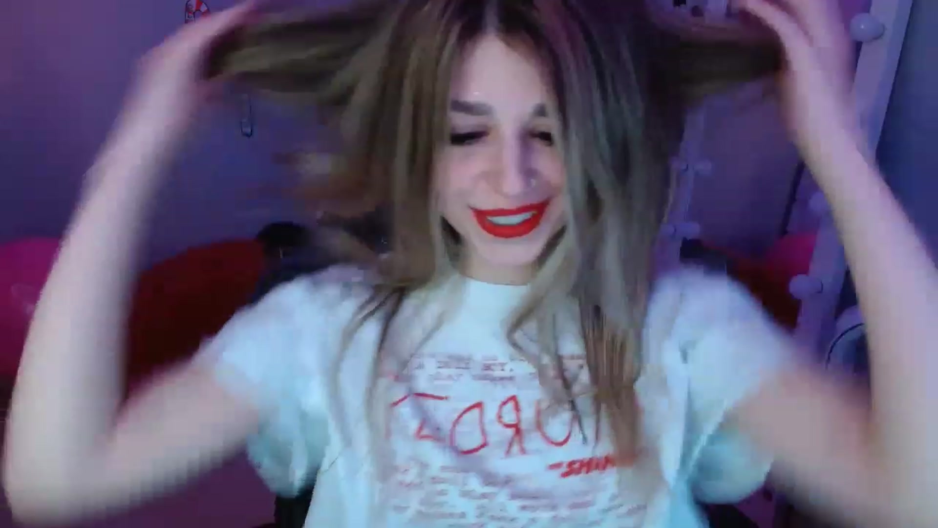 Gallery image thumbnail from Serafina's myfreecams stream on, 12/14/2022, 22:44 image 18 of 20
