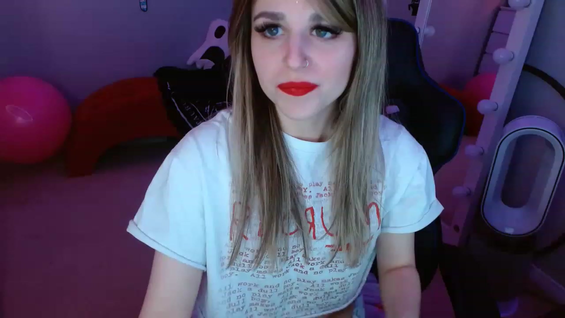 Gallery image thumbnail from Serafina's myfreecams stream on, 12/14/2022, 22:44 image 11 of 20