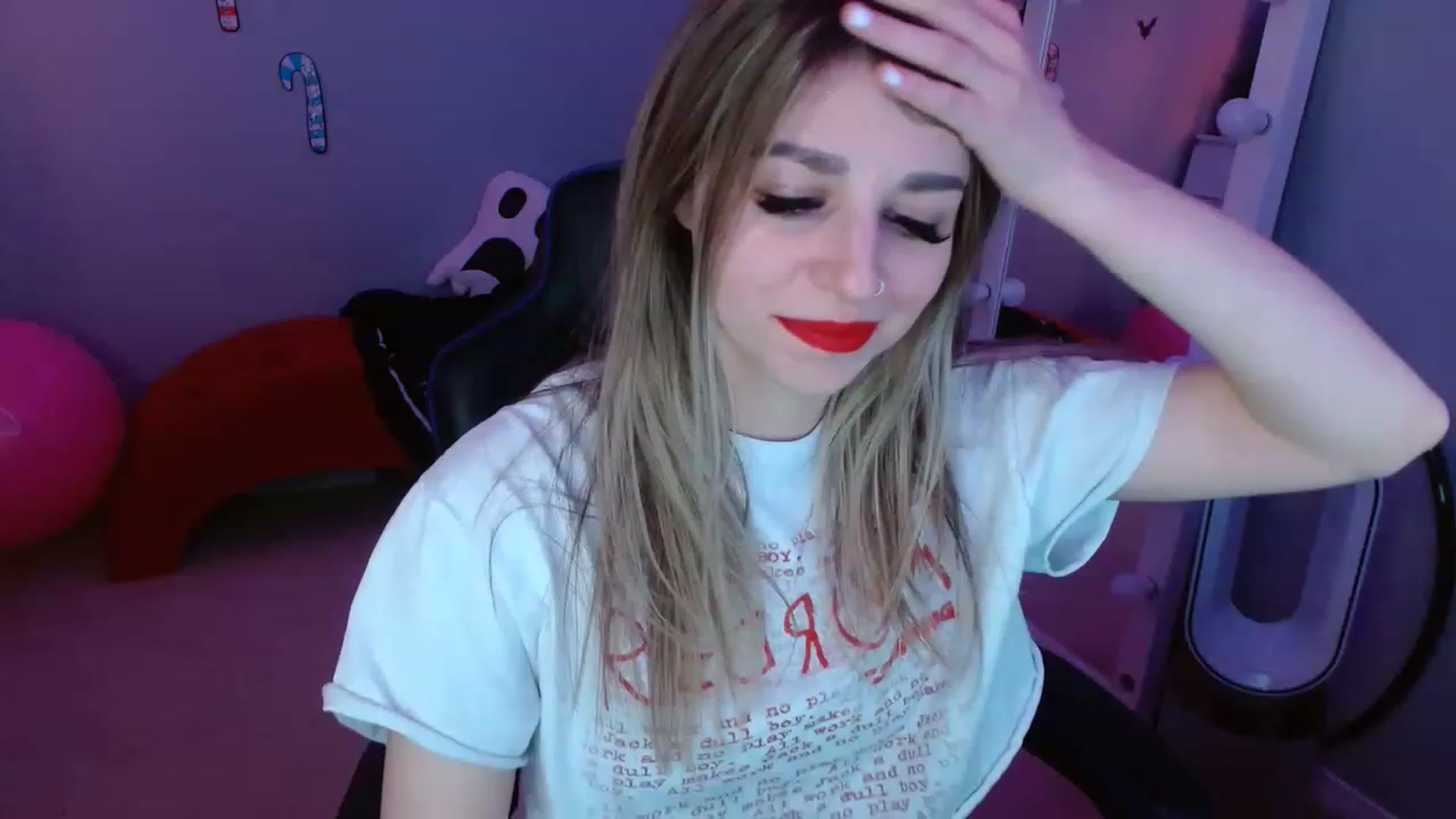 Gallery image thumbnail from Serafina's myfreecams stream on, 12/14/2022, 22:44 image 2 of 20