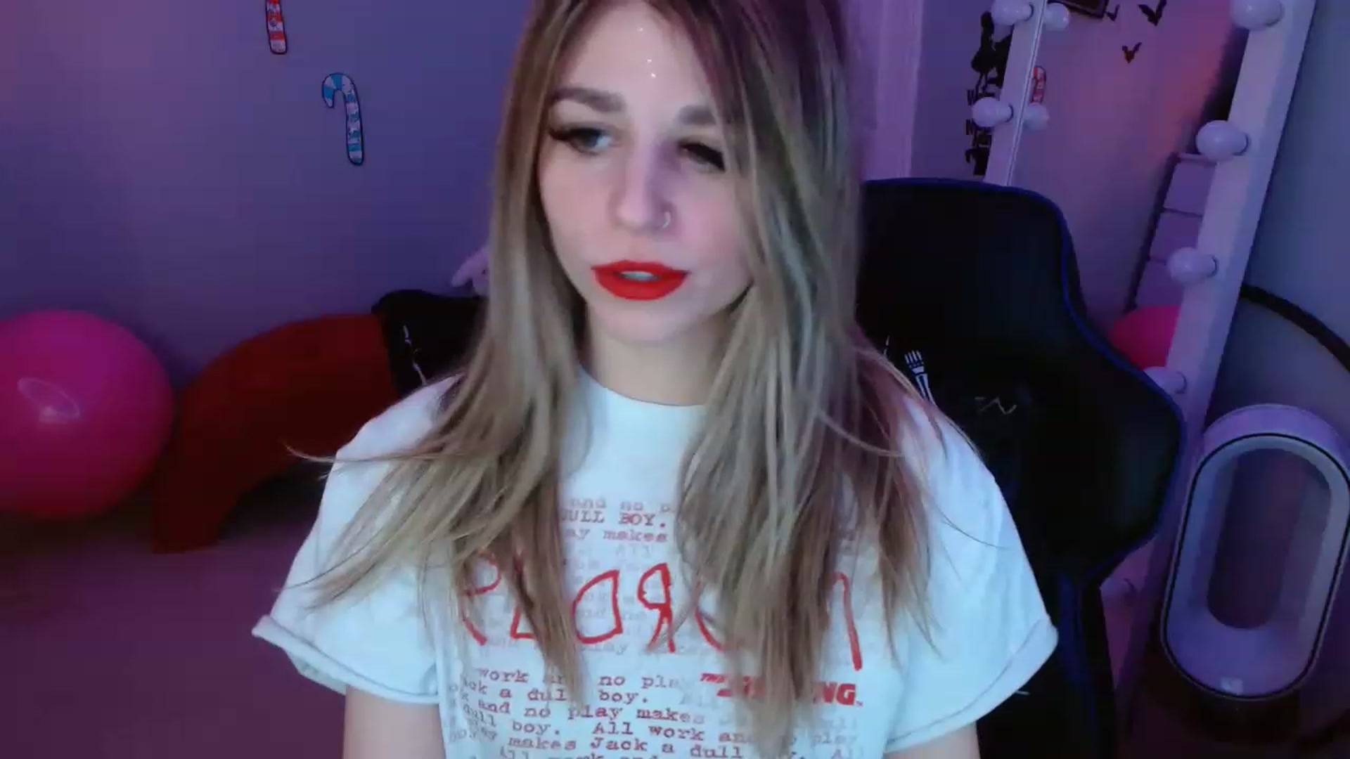 Gallery image thumbnail from Serafina's myfreecams stream on, 12/14/2022, 22:44 image 6 of 20