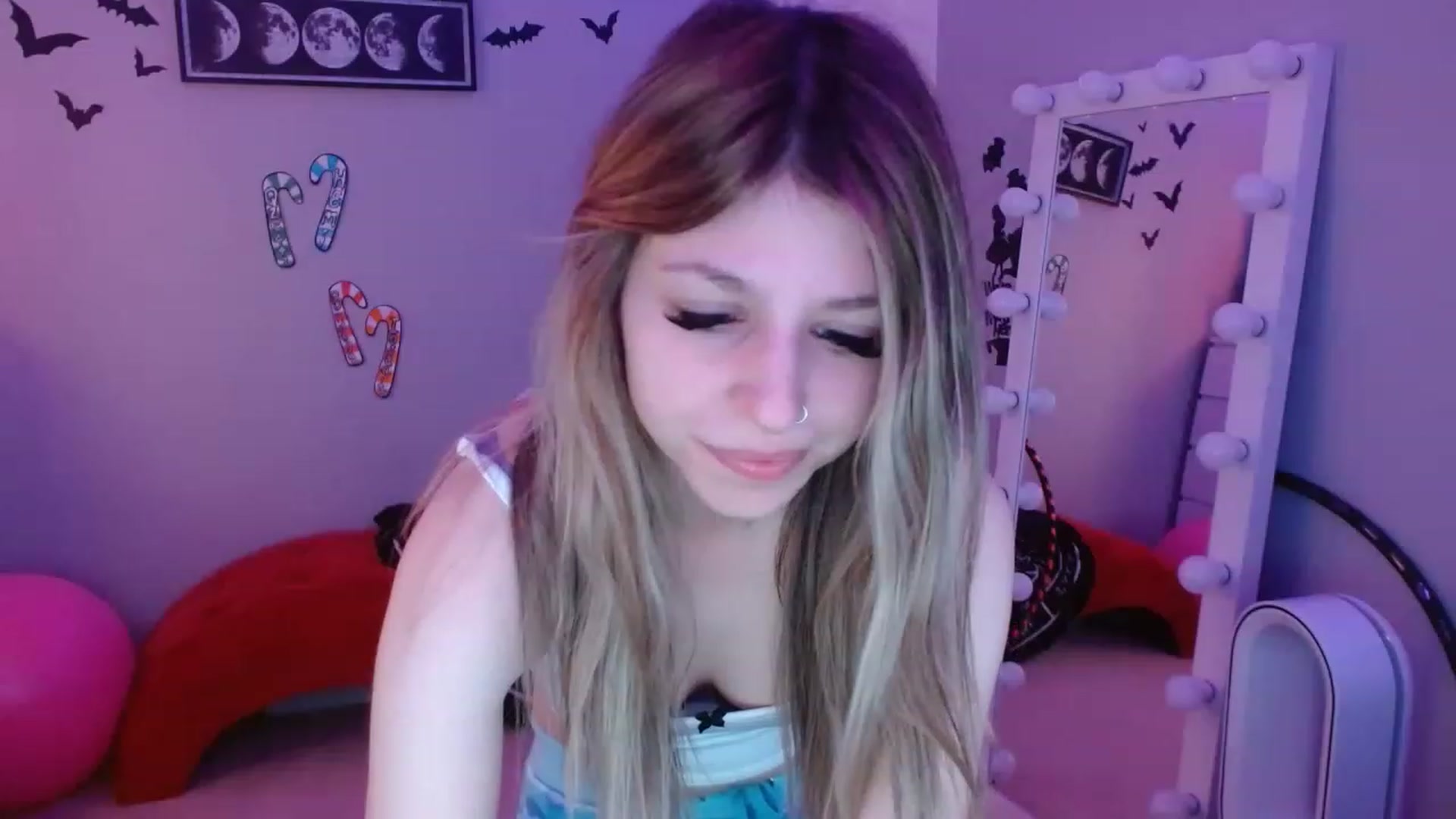 Gallery image thumbnail from Serafina's myfreecams stream on, 12/15/2022, 06:25 image 12 of 20