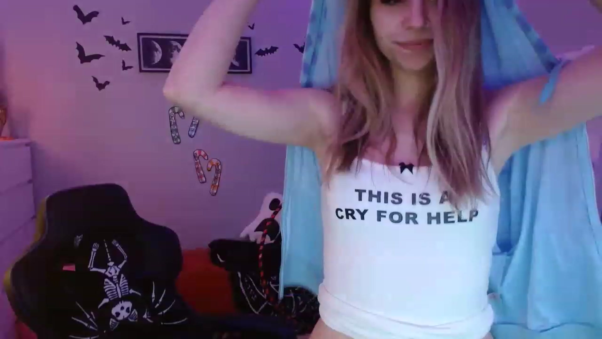 Gallery image thumbnail from Serafina's myfreecams stream on, 12/15/2022, 06:25 image 11 of 20