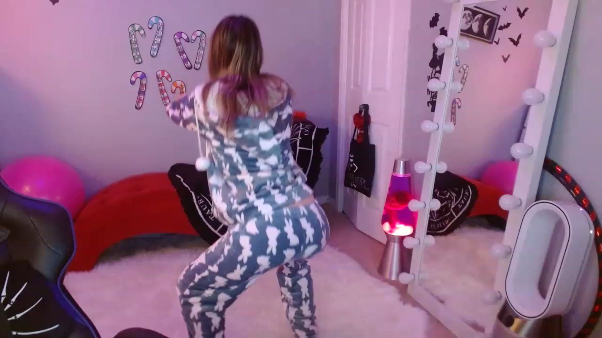 Gallery image thumbnail from Serafina's myfreecams stream on, 01/01/2023, 20:29 image 11 of 20