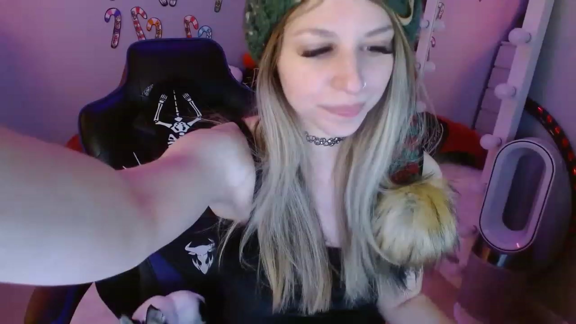 Gallery image thumbnail from Serafina's myfreecams stream on, 01/02/2023, 21:28 image 16 of 20
