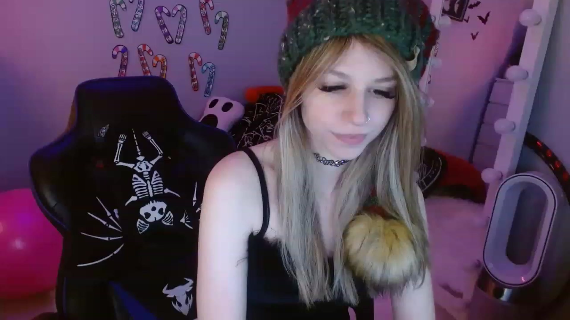 Gallery image thumbnail from Serafina's myfreecams stream on, 01/02/2023, 21:28 image 8 of 20