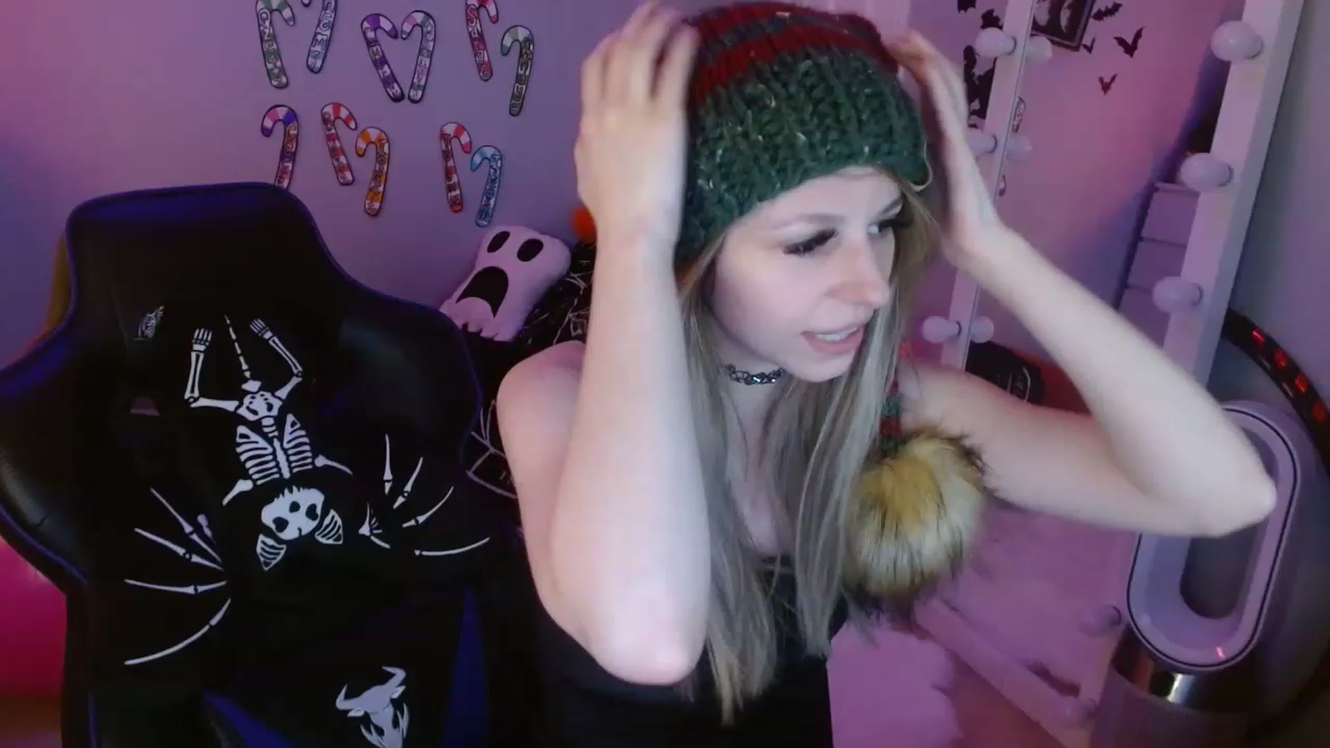 Gallery image thumbnail from Serafina's myfreecams stream on, 01/02/2023, 21:28 image 11 of 20