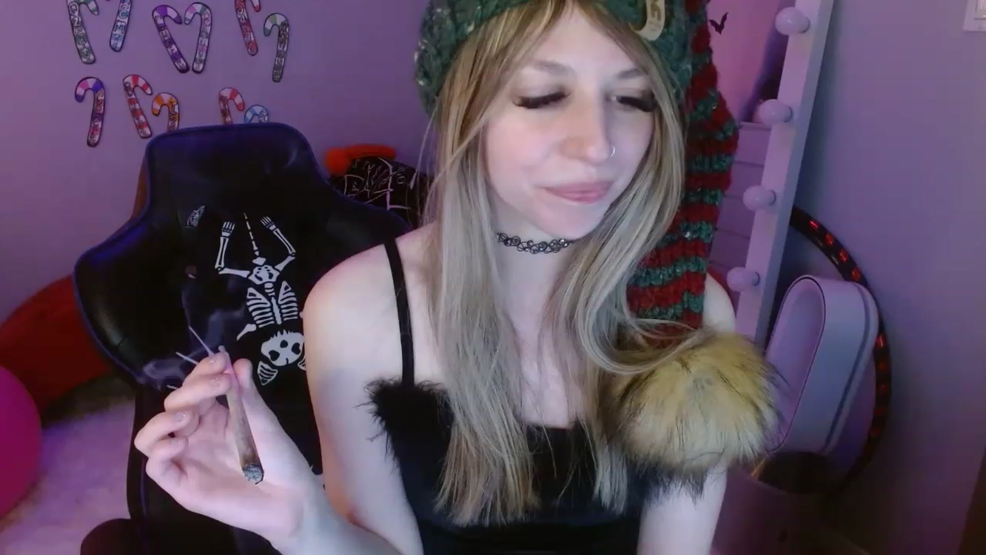 Gallery image thumbnail from Serafina's myfreecams stream on, 01/02/2023, 22:54 image 14 of 20