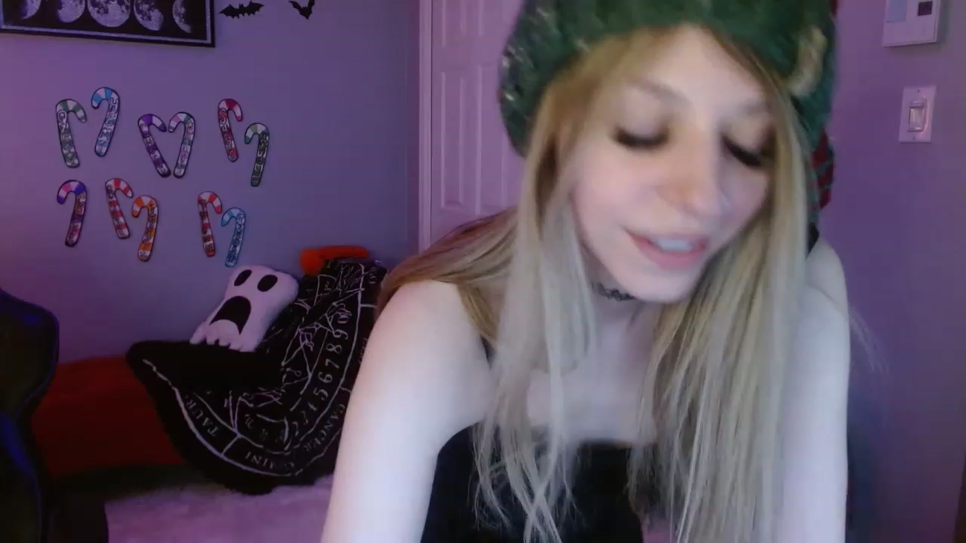 Gallery image thumbnail from Serafina's myfreecams stream on, 01/02/2023, 22:54 image 7 of 20